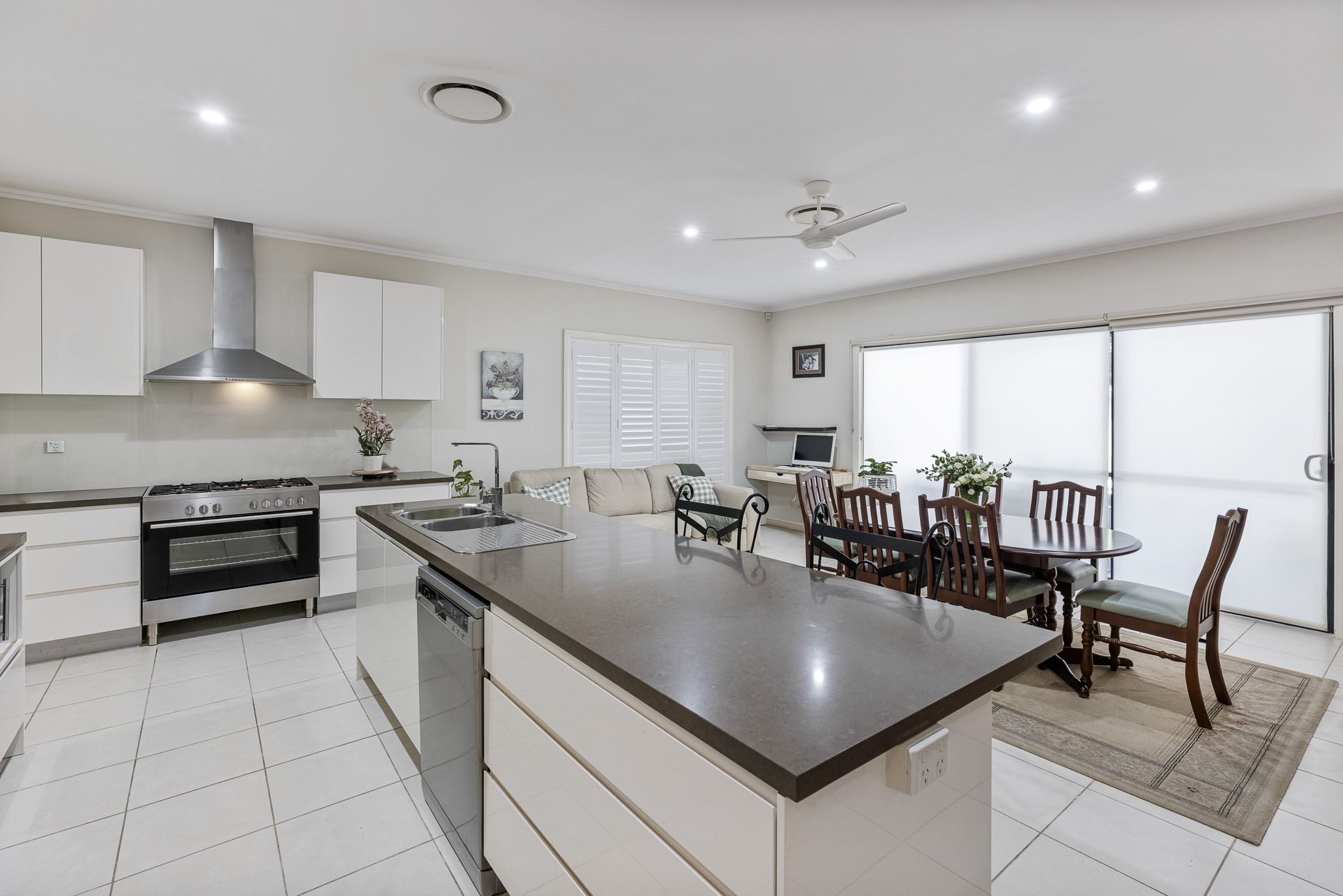 17 Loch Avenue, Glenmore Park, NSW