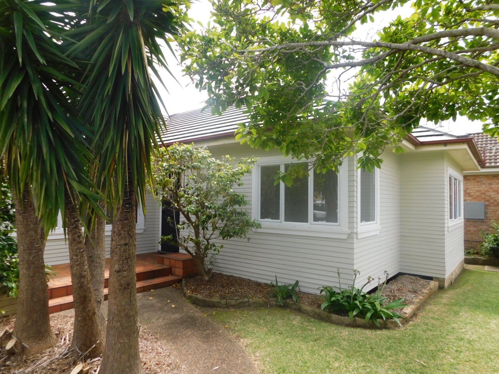 27 Station Street, Thirroul, NSW 2515