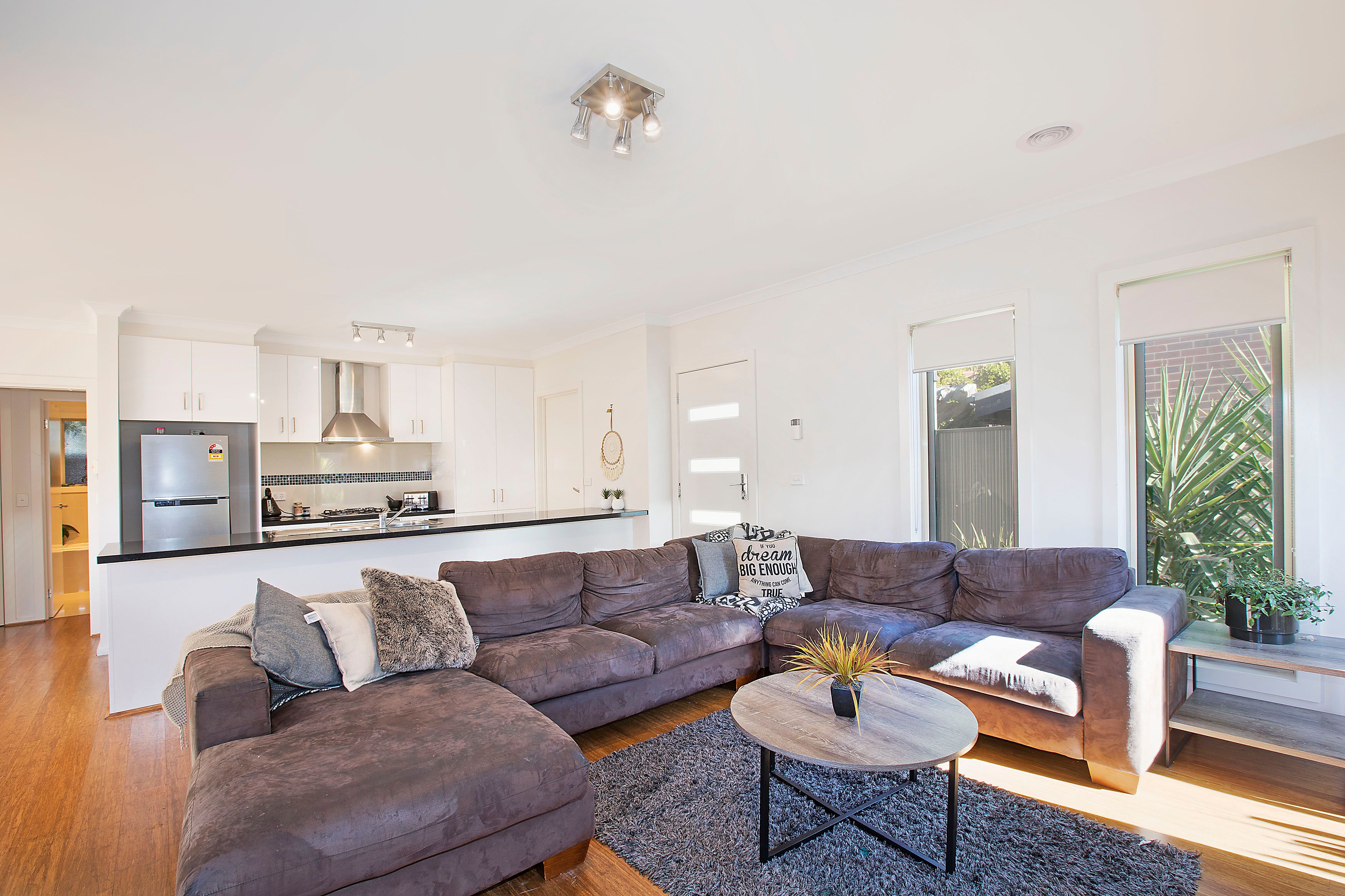 3/2 Hamilton Court, Breakwater, VIC 3219