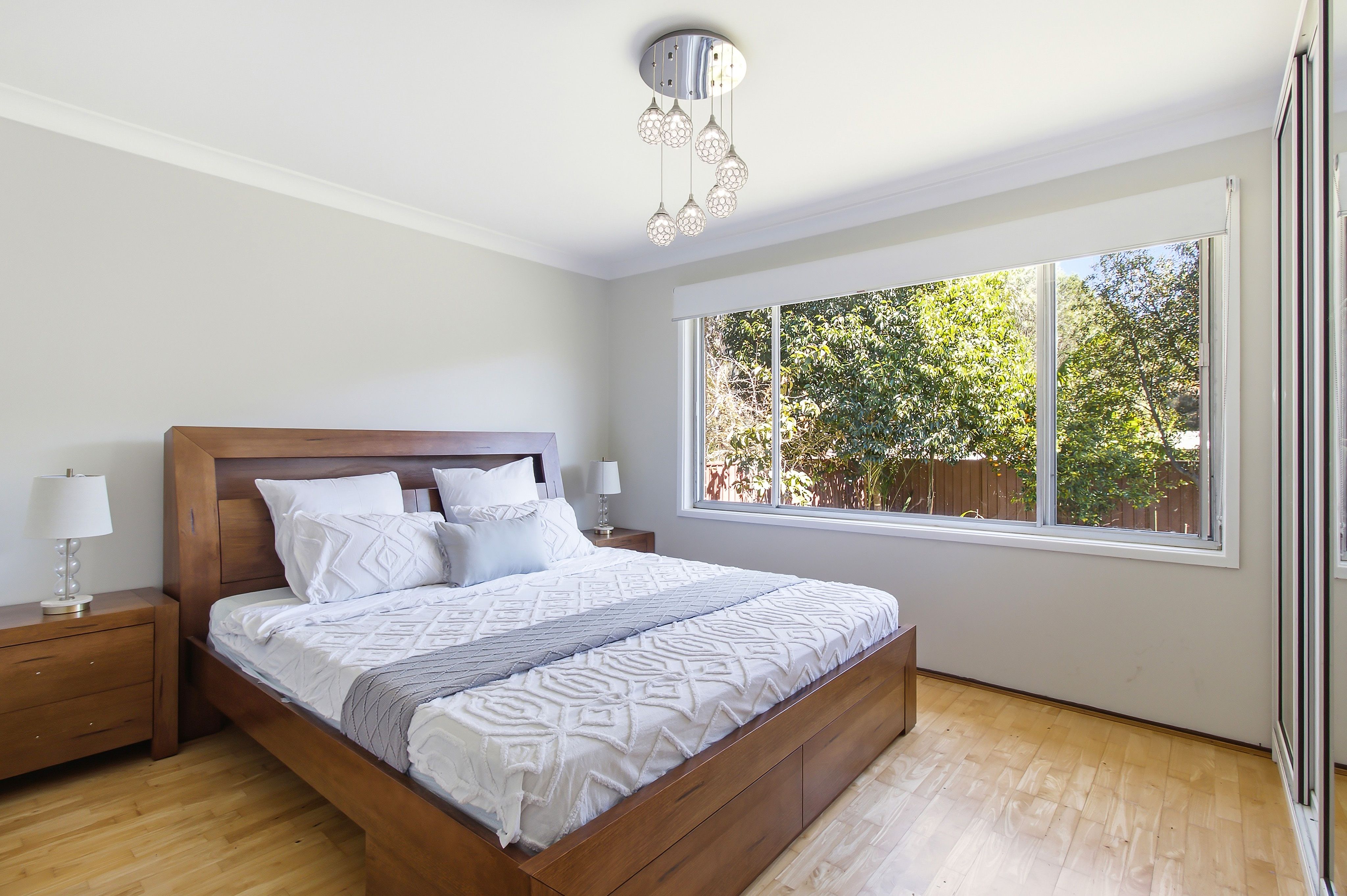 31 Elwood Crescent — photo 7 of 13
