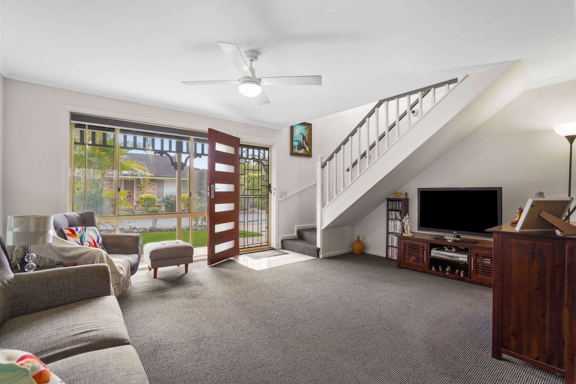 7/414 Pine Ridge Road — photo 3 of 24