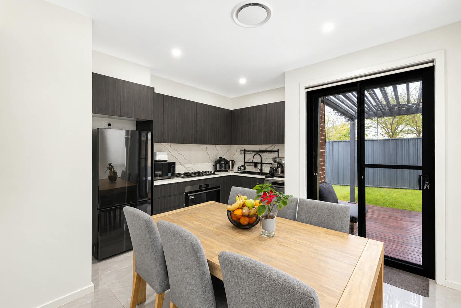 Picture Perfect Family Home With Premium Upgrades & Within Walking Distance to Schofields Train Station & Village! — photo 4 of 8