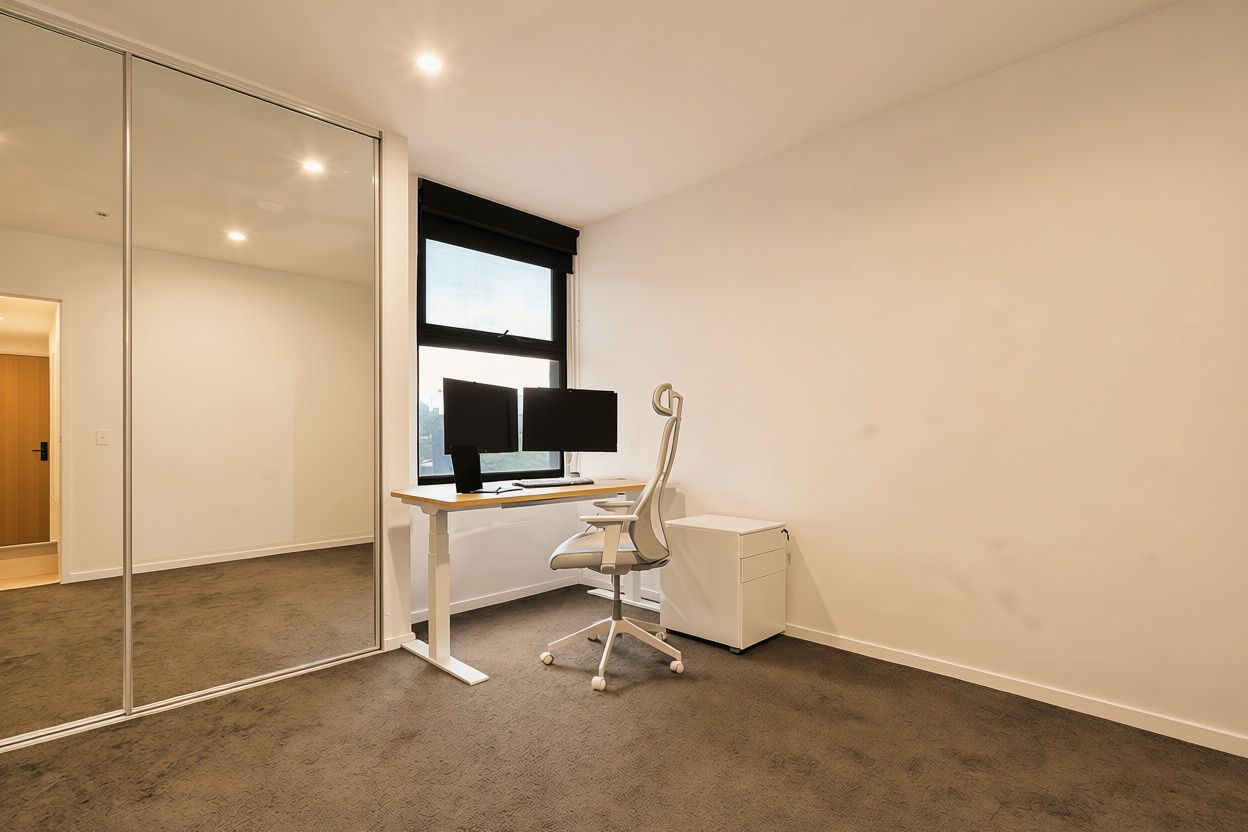 301/80 Lynch Street — photo 4 of 14
