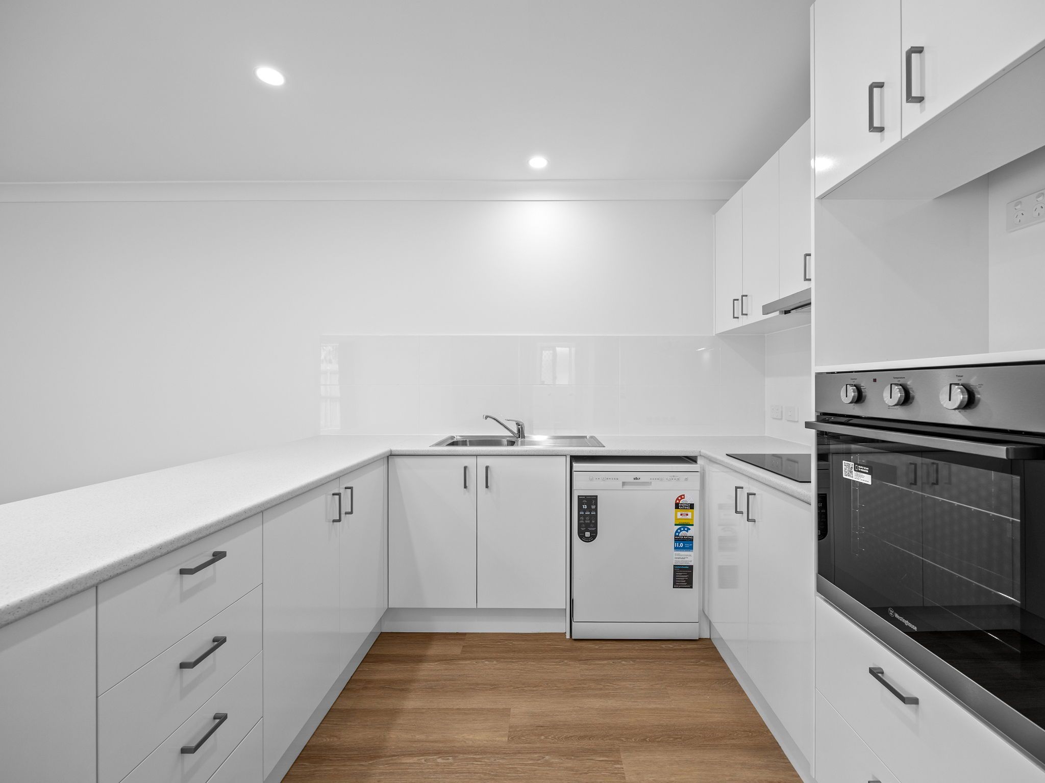 2/29 Cambridge Street, Silkstone, QLD 4304