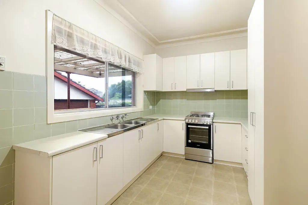 2A Warman Street, Pendle Hill, NSW 2145