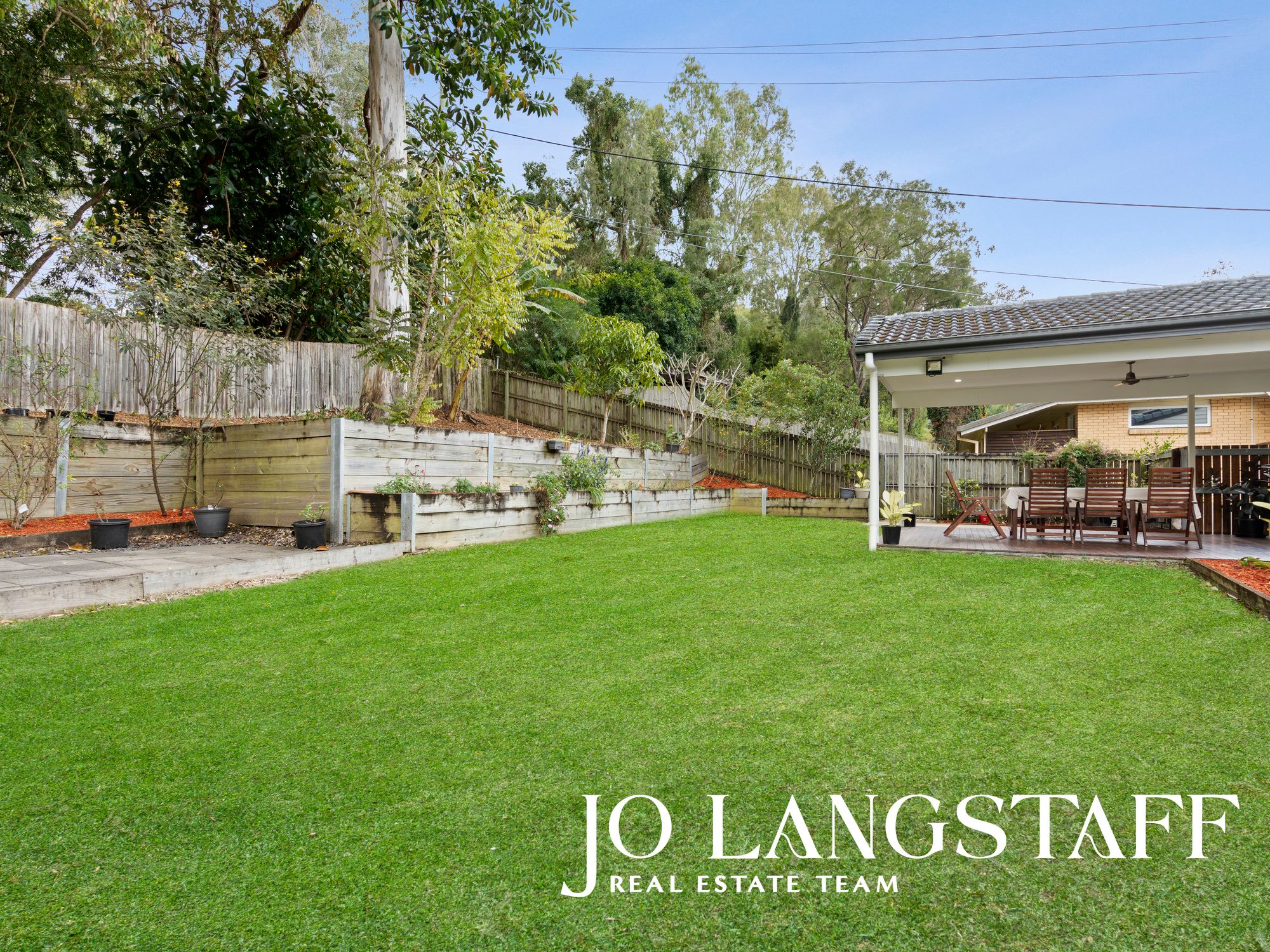 29 Fallbrook Street — photo 11 of 28