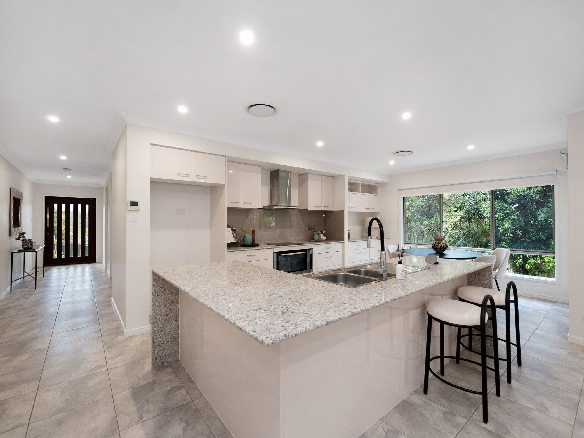 171 Invercauld Road — photo 6 of 18