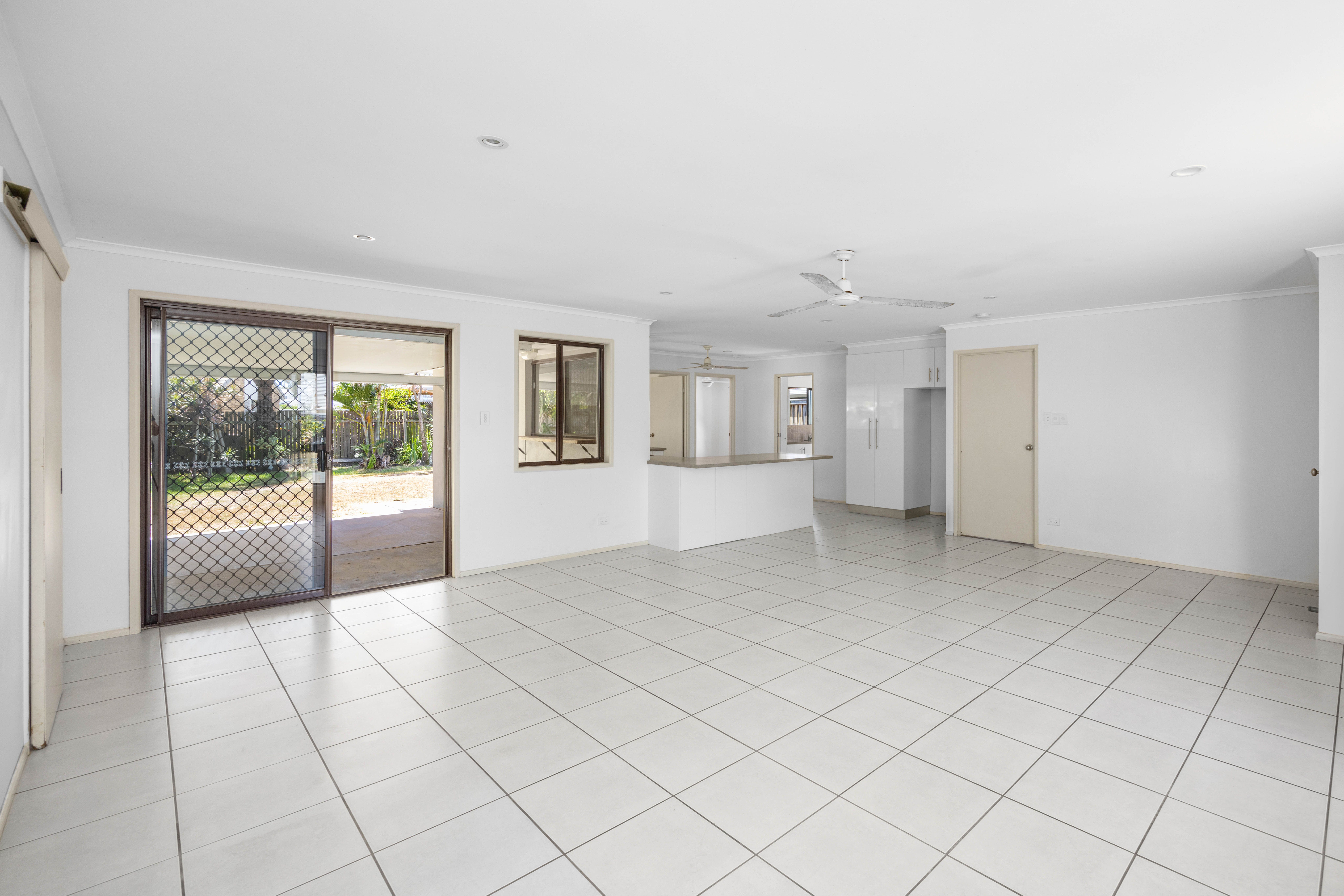 7 Perina Street, Warana, QLD 4575