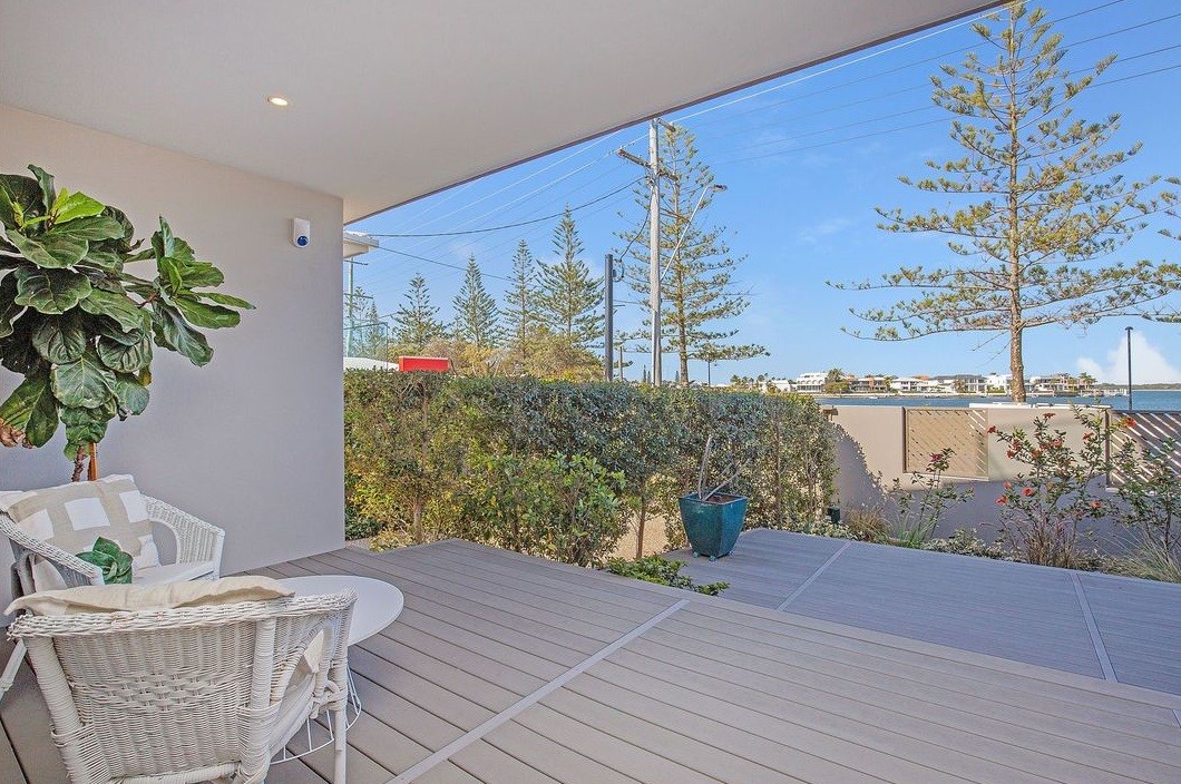 1/96 The Esplanade, Paradise Point, QLD 4216