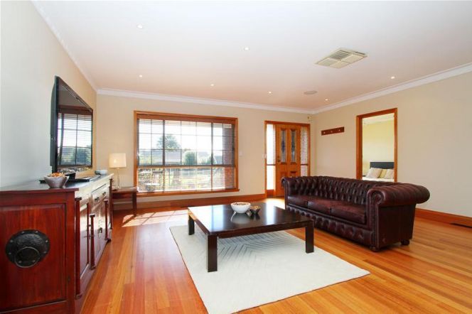 13 Jasmine Drive, Mill Park, VIC 3082