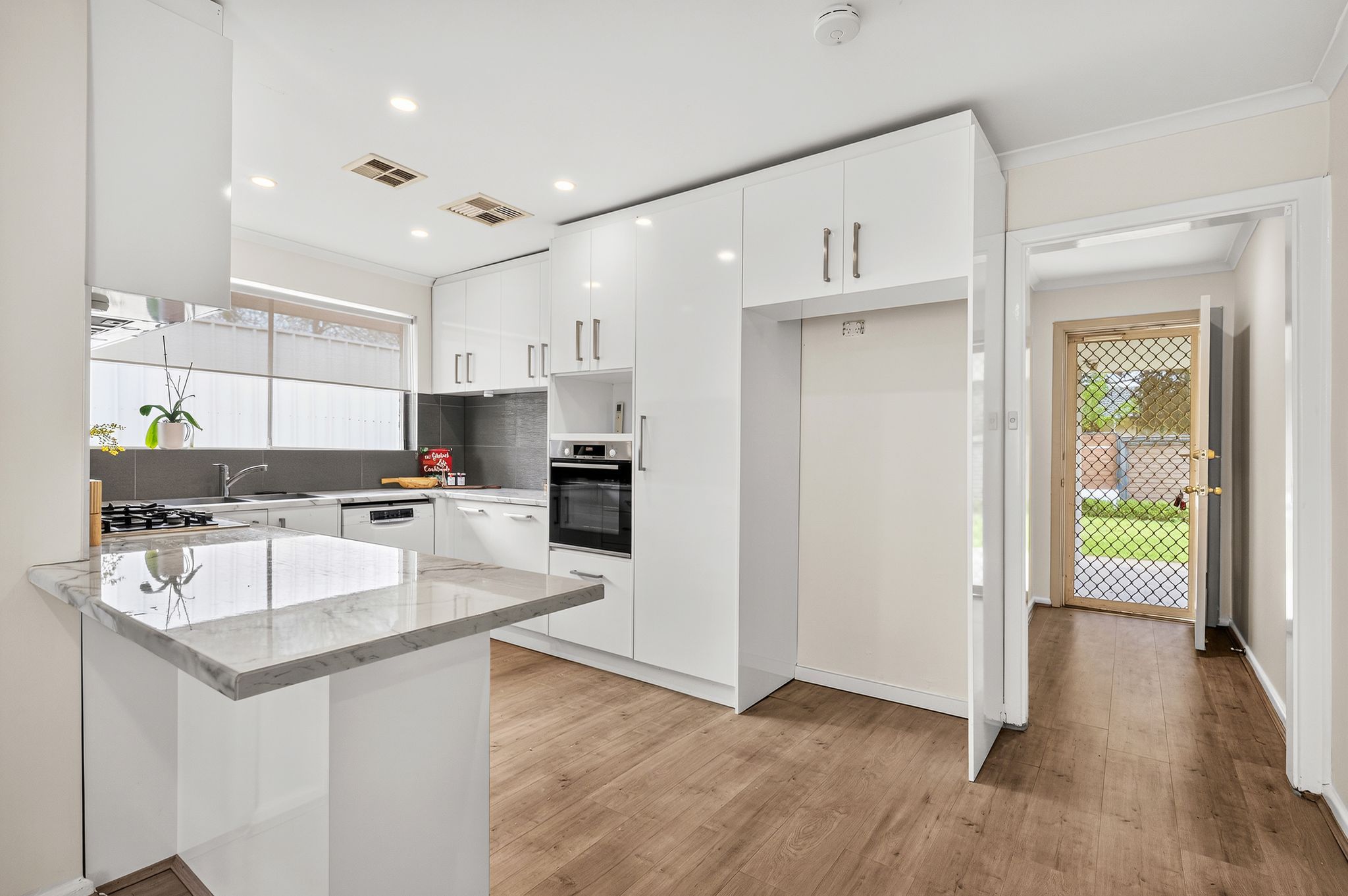 7 Keystone Avenue — photo 7 of 19