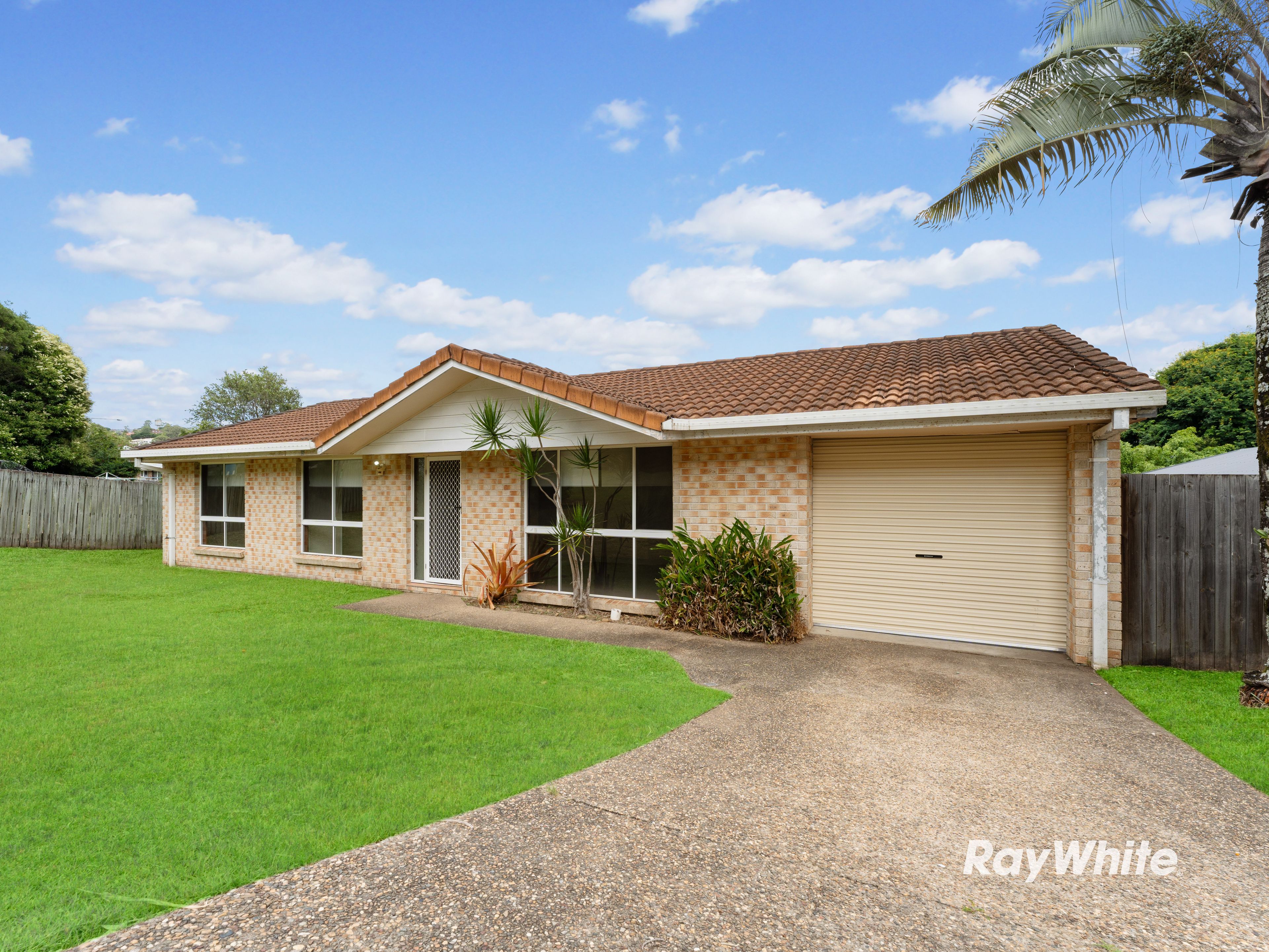 6 Tavuzzi Terrace, Edens Landing, QLD 4207