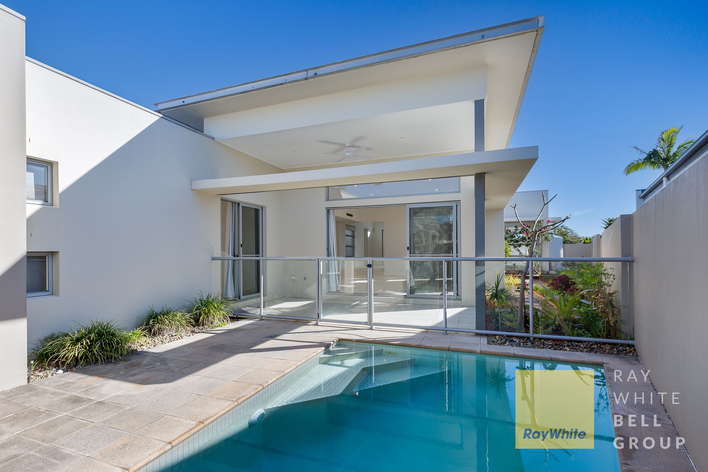 2819 Gracemere Drive, Hope Island, QLD 4212