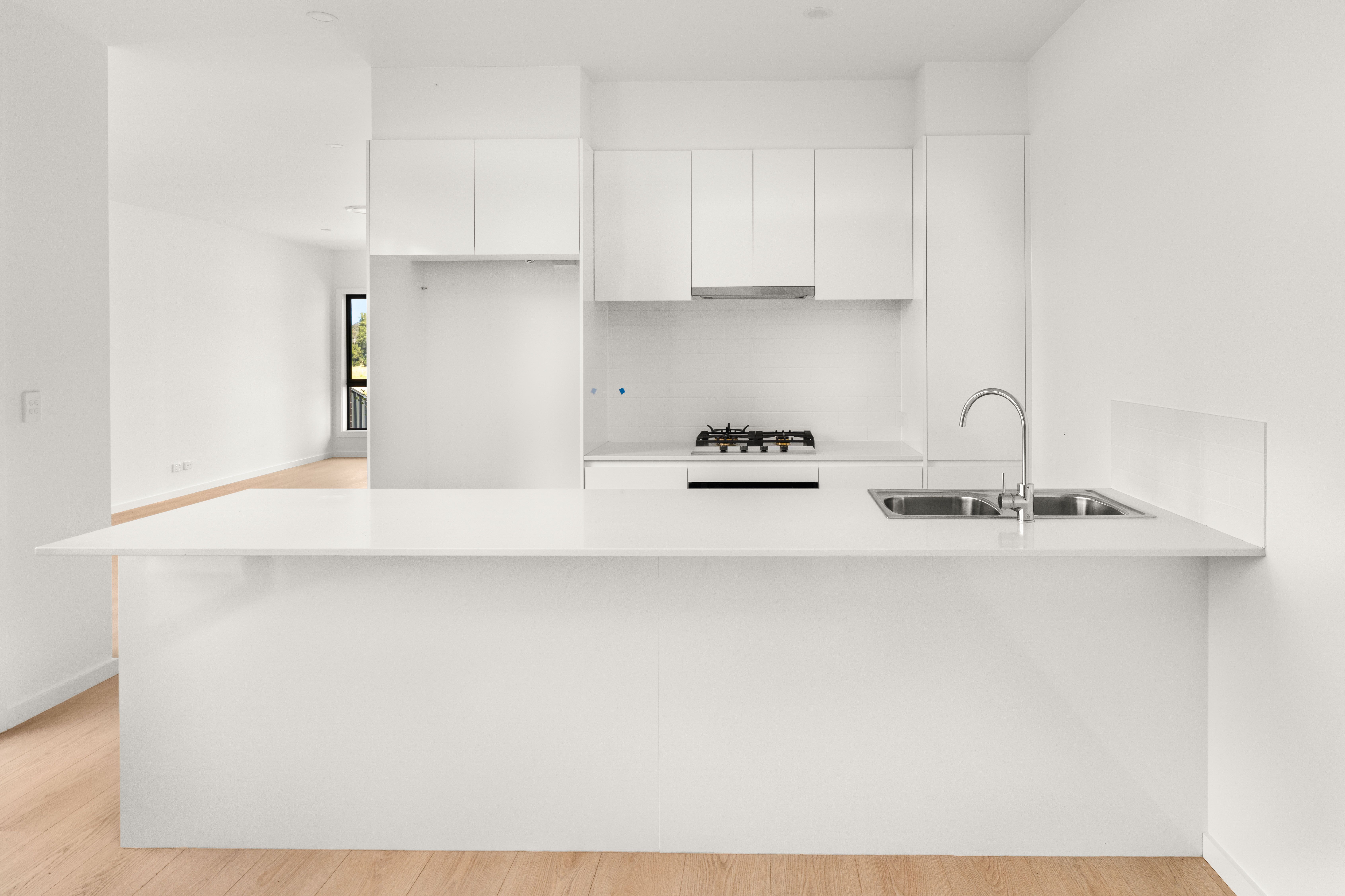 98a Lancaster Drive — photo 3 of 11