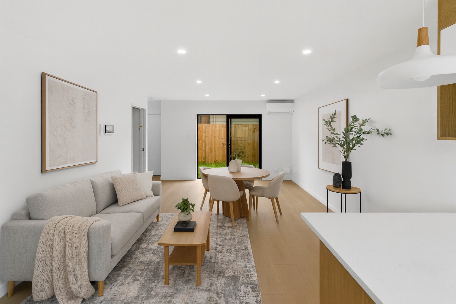 2/8 Funnell Place, Manurewa, Manukau City