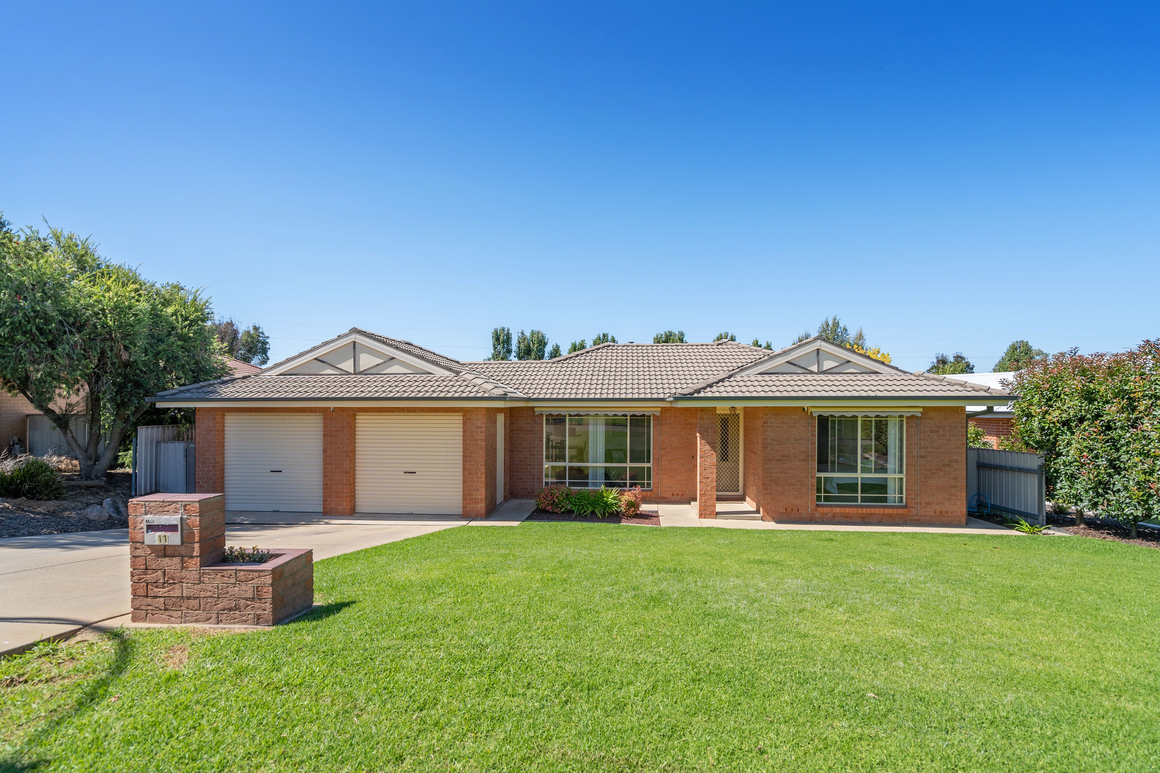 11 Fitzroy Street, Tatton NSW 2650