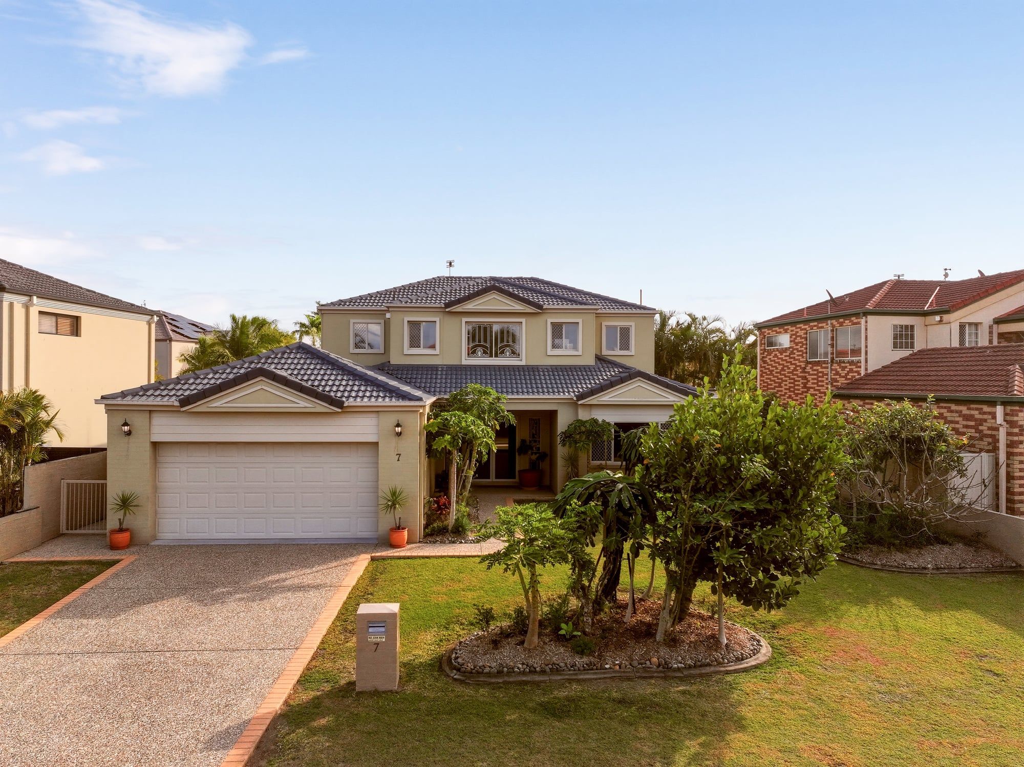 7 Arbuthnot Parade — photo from Ray White Broadbeach