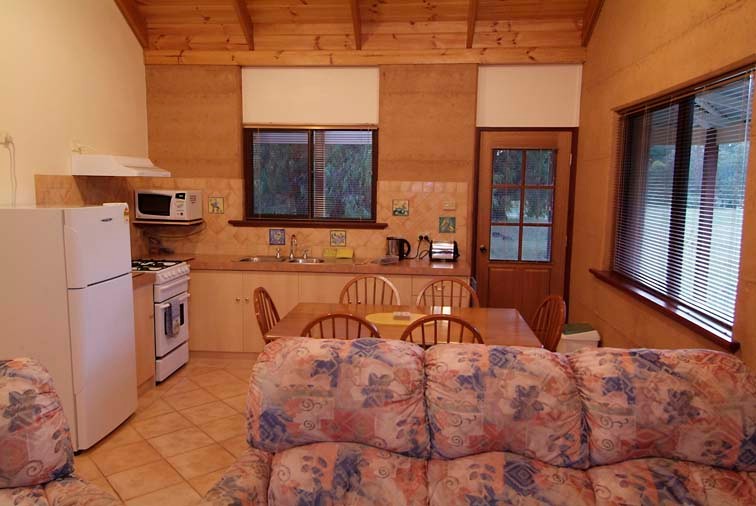 1/15 Curlew Rise, Quindalup, WA 6281