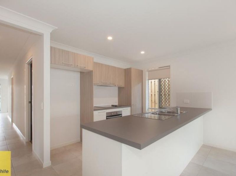 13 Bell Street, Silkstone, QLD 4304