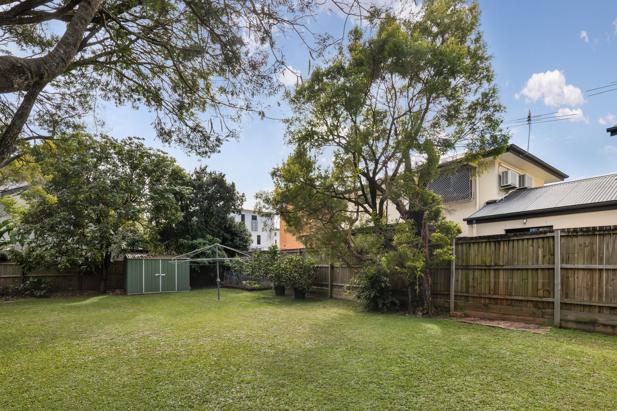 15 Barton Road — photo 12 of 17