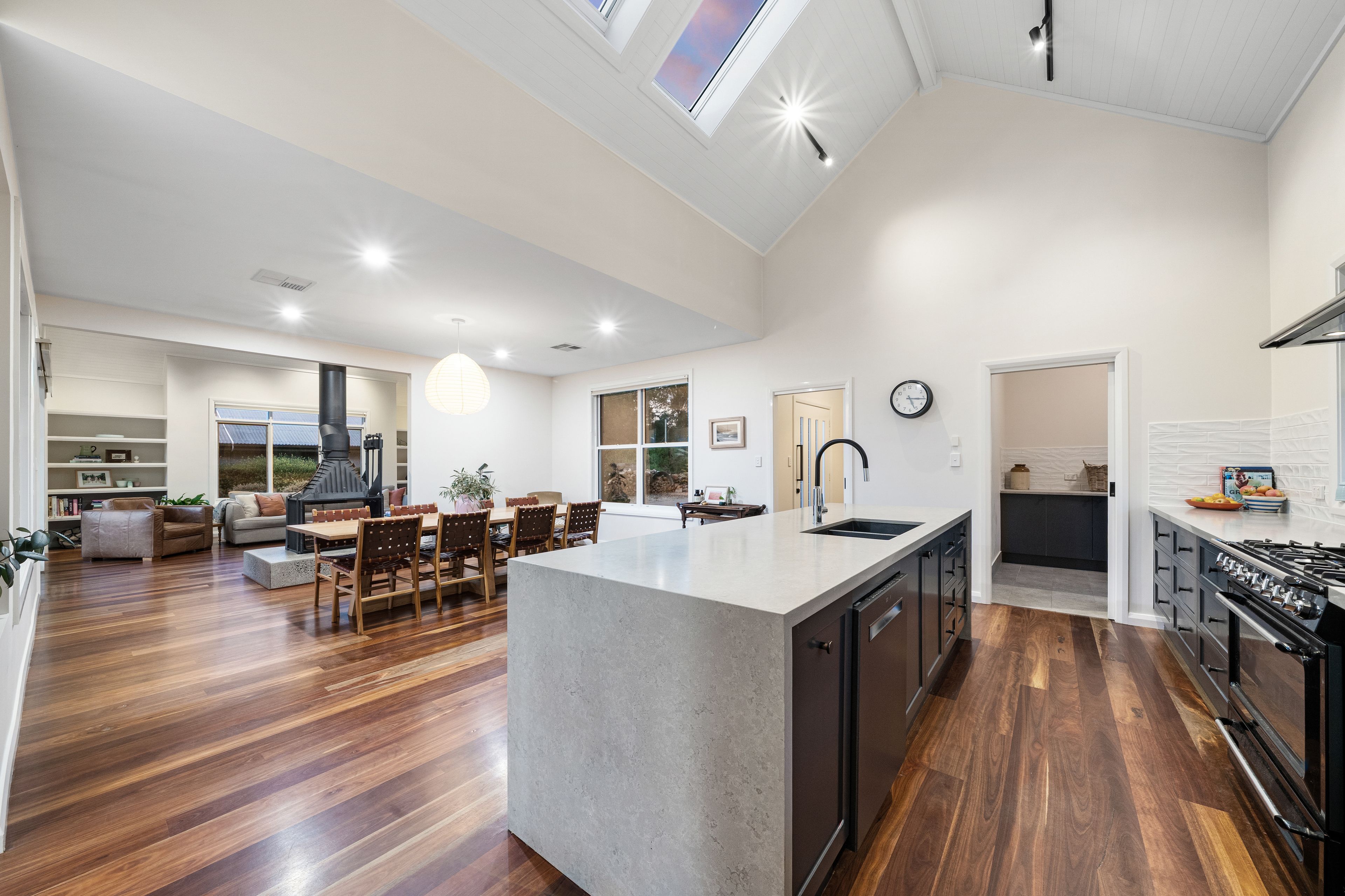 86 Cork Street — photo 5 of 26