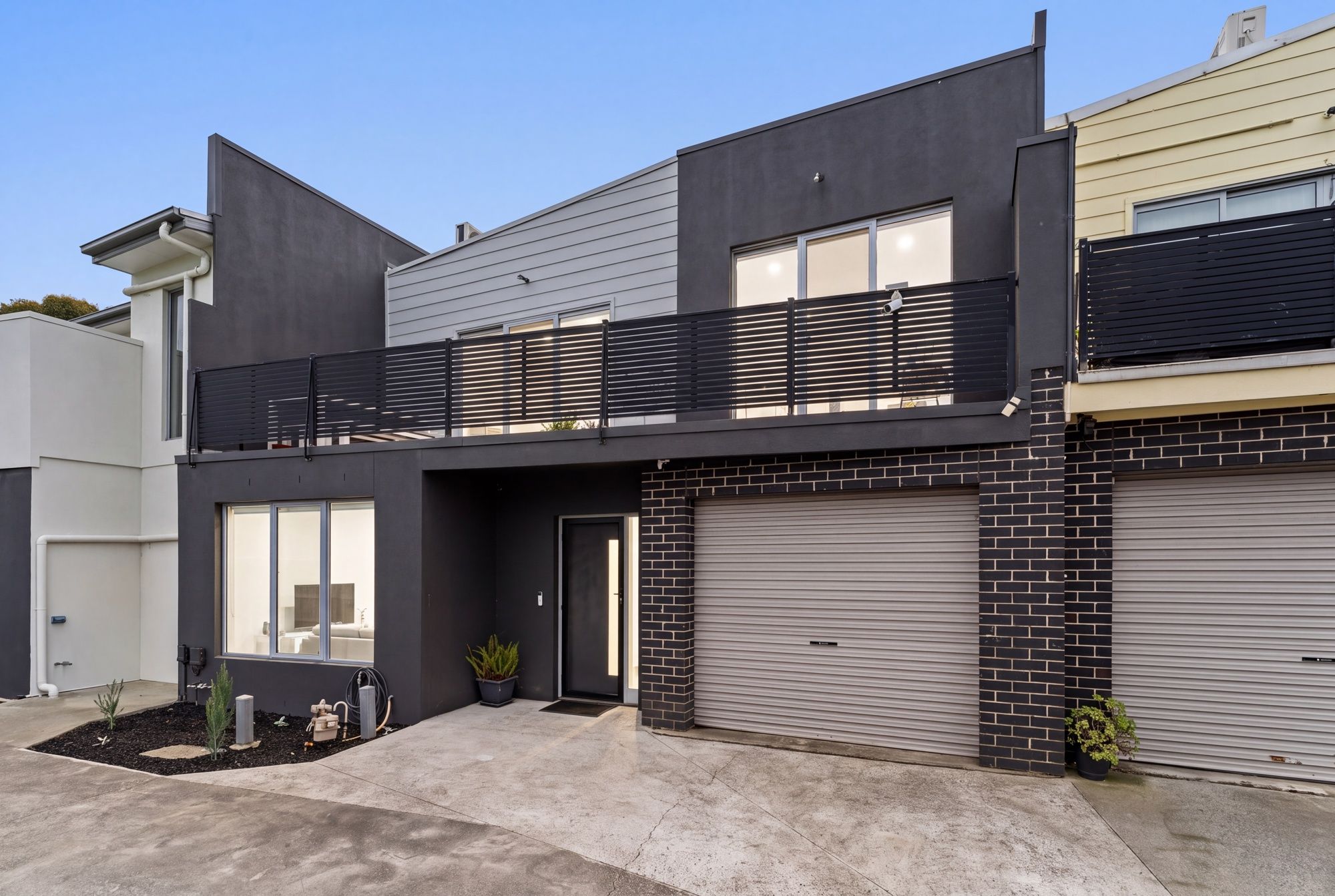 2/2A Lynch Road — photo from Ray White Altona
