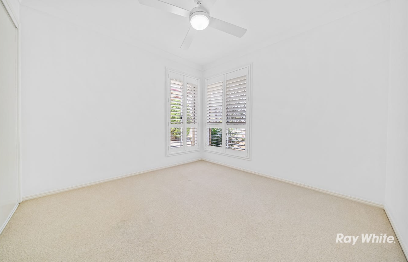 12 Haldham Crescent — photo 6 of 9