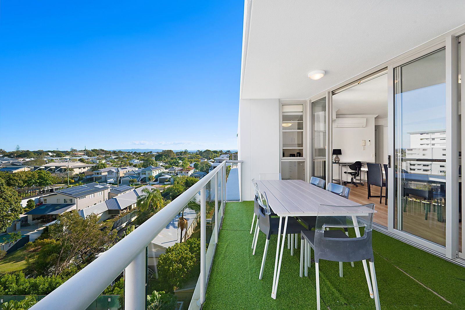 704/89 Landsborough Avenue — photo 7 of 30