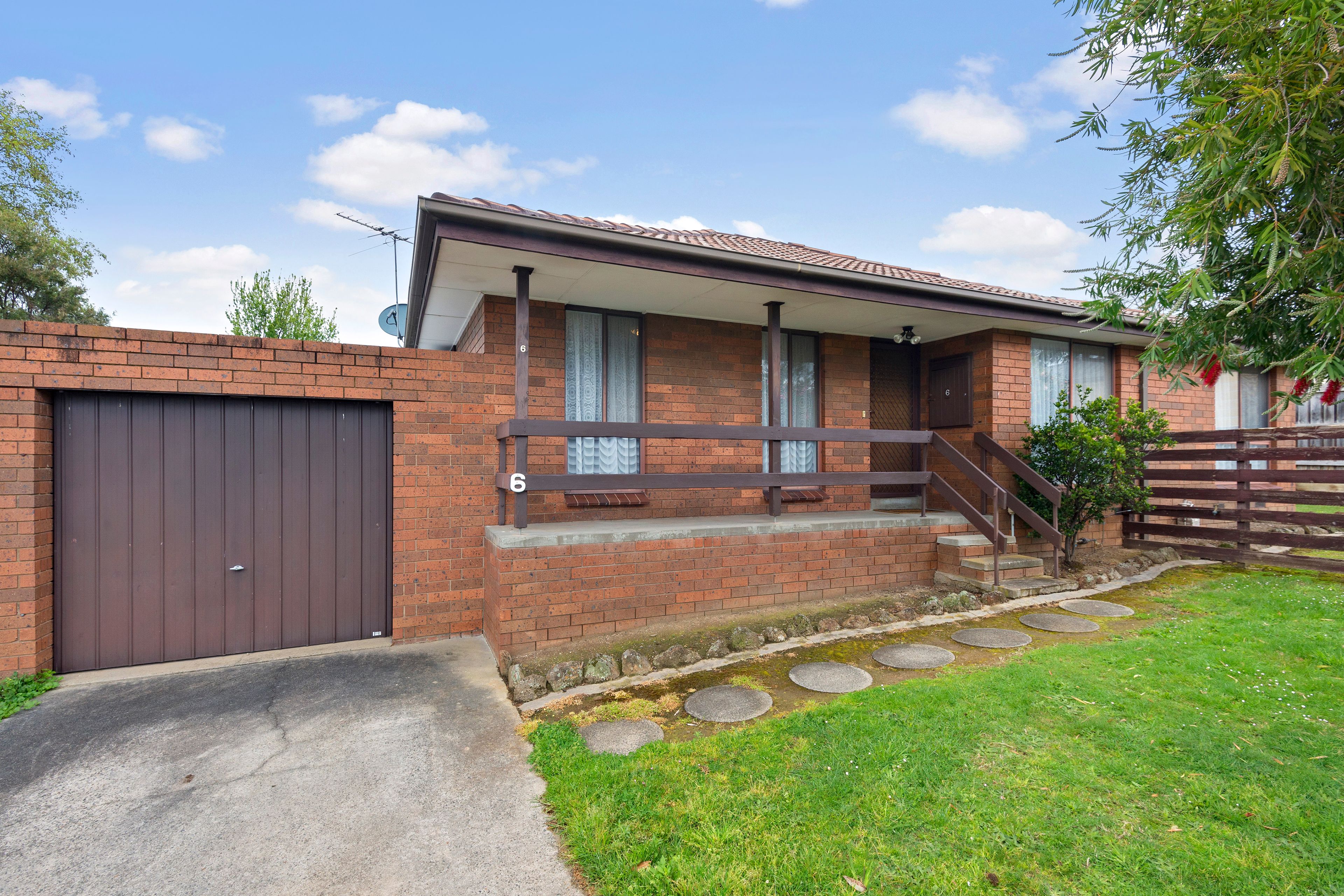 33 Edina Road, Ferntree Gully VIC 3156