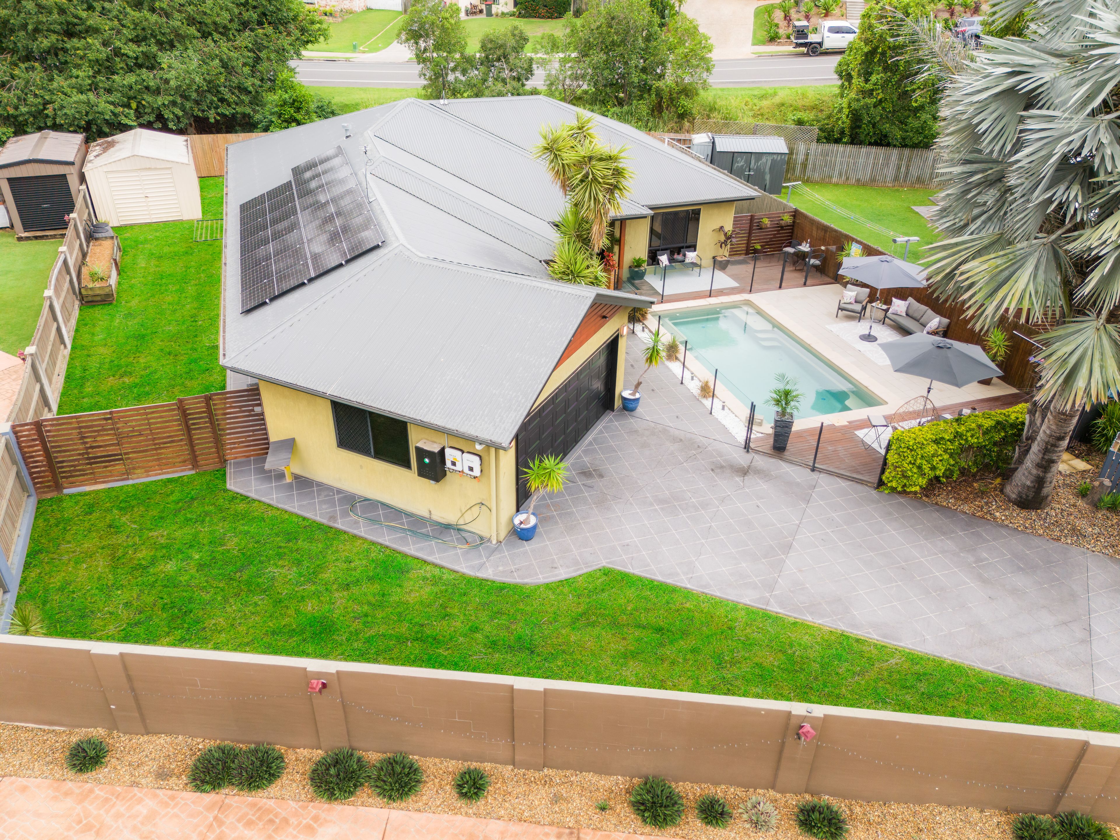 8 Riverside Place, Telina, QLD 4680