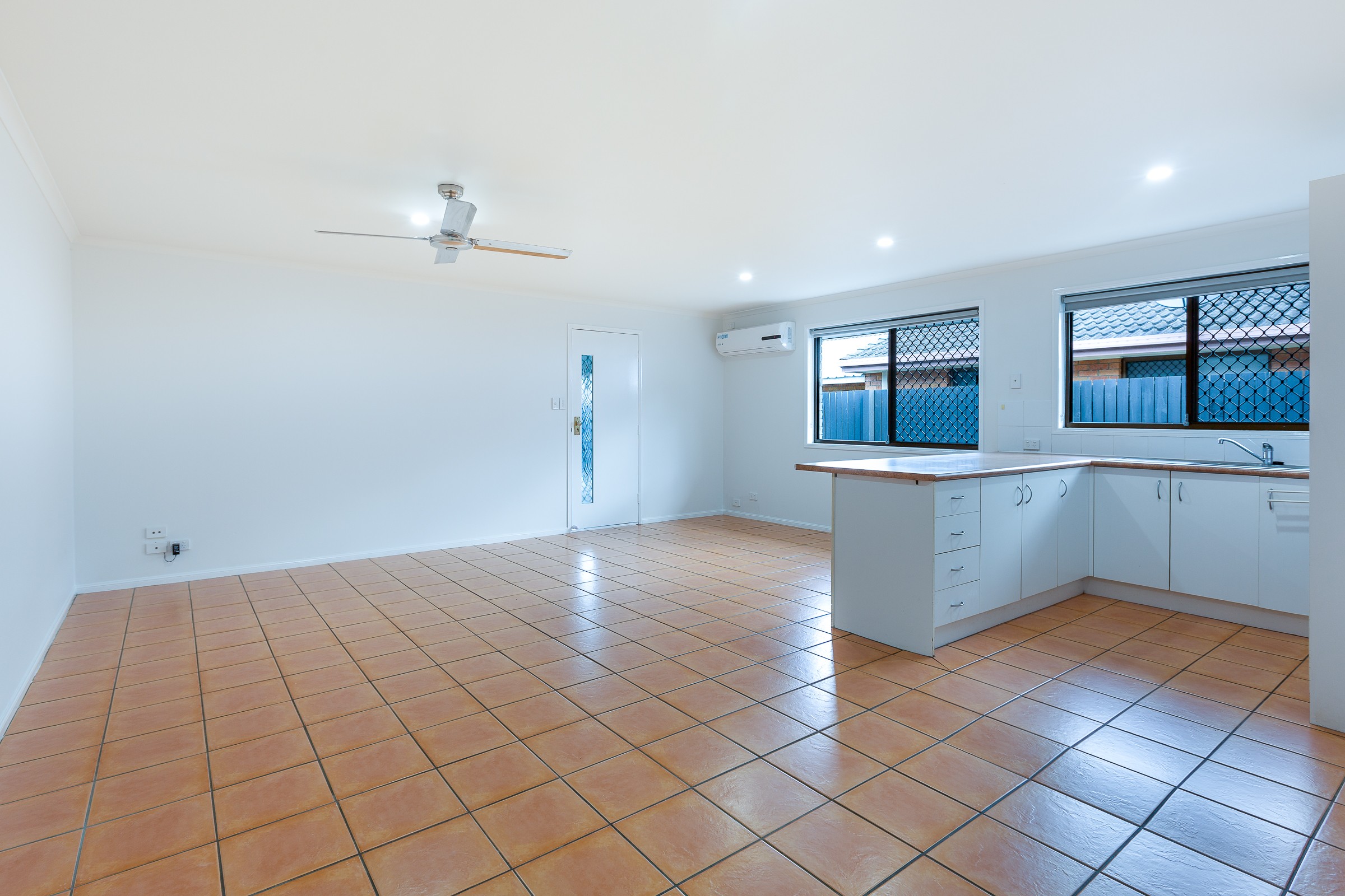 1/150 Kumbari Avenue, Labrador, QLD 4215