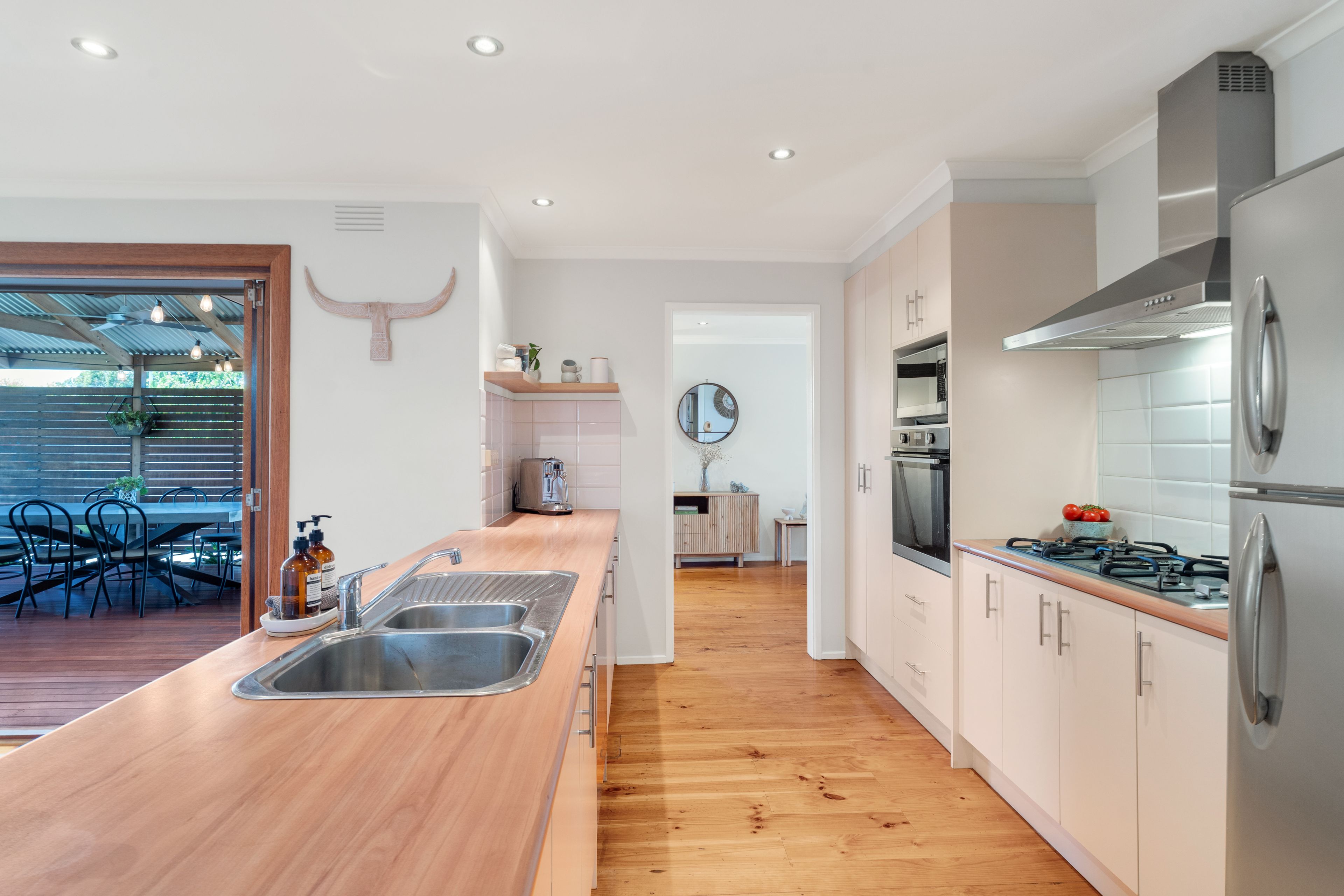 36 Langdon Crescent — photo 10 of 30