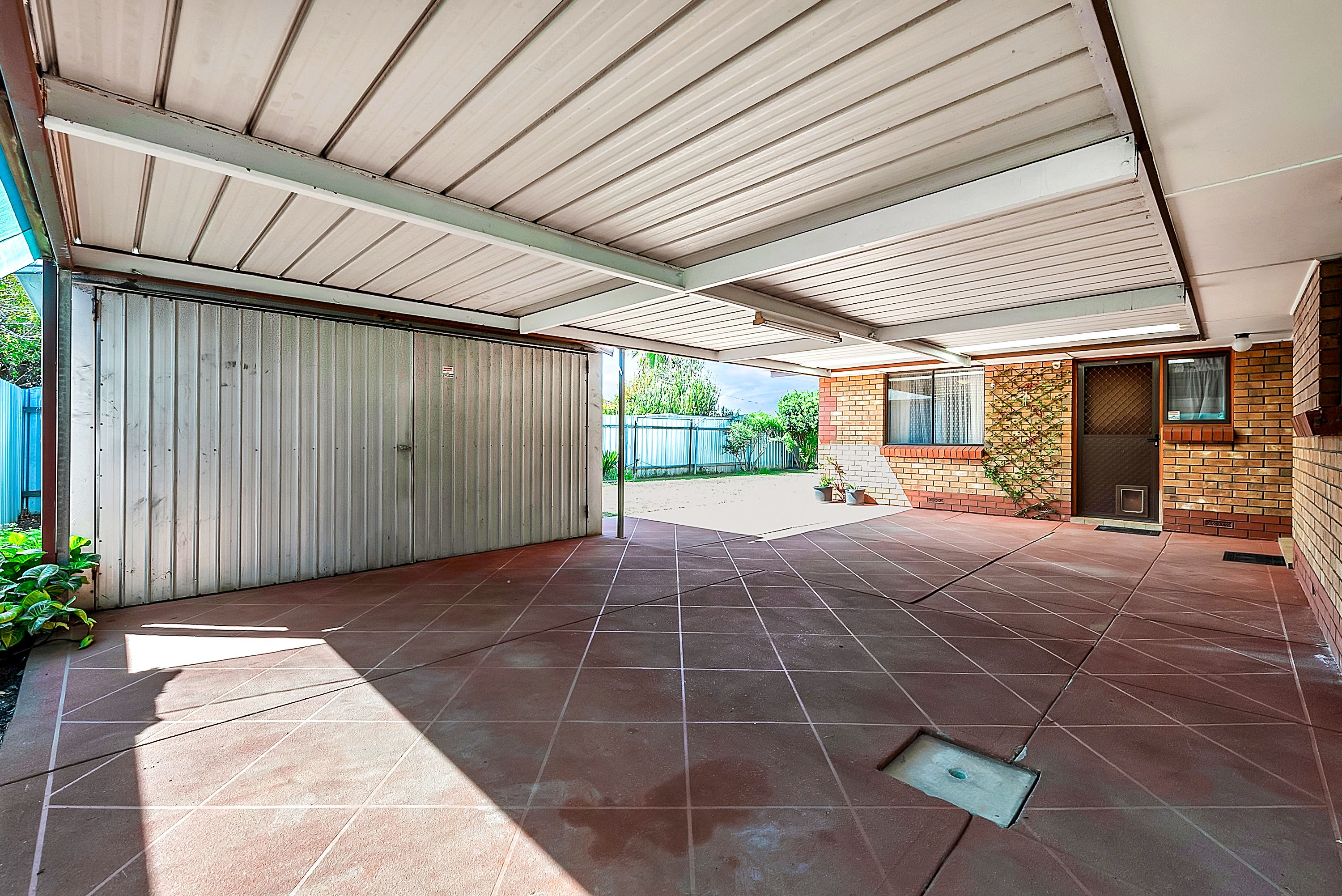 15 Bogota Crescent — photo 11 of 13