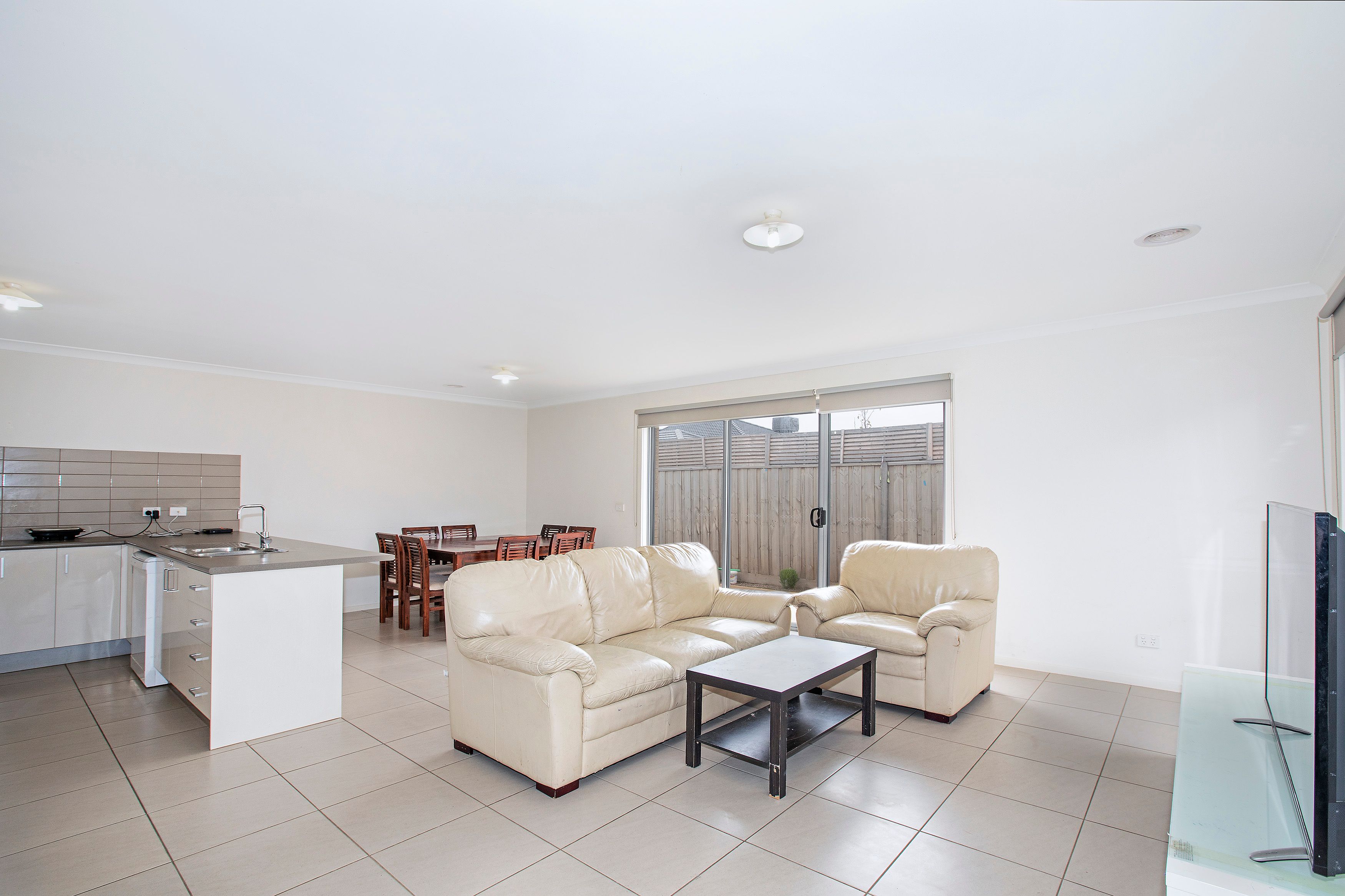 8 Eminence Street, MOUNT DUNEED, VIC 3217