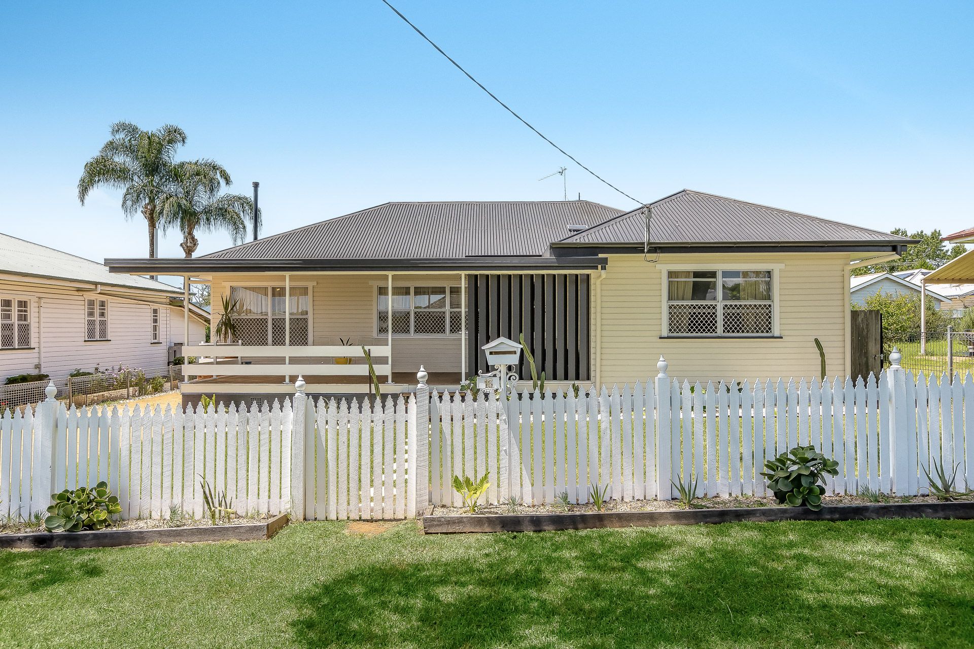16 Gladstone Street, Newtown QLD 4350