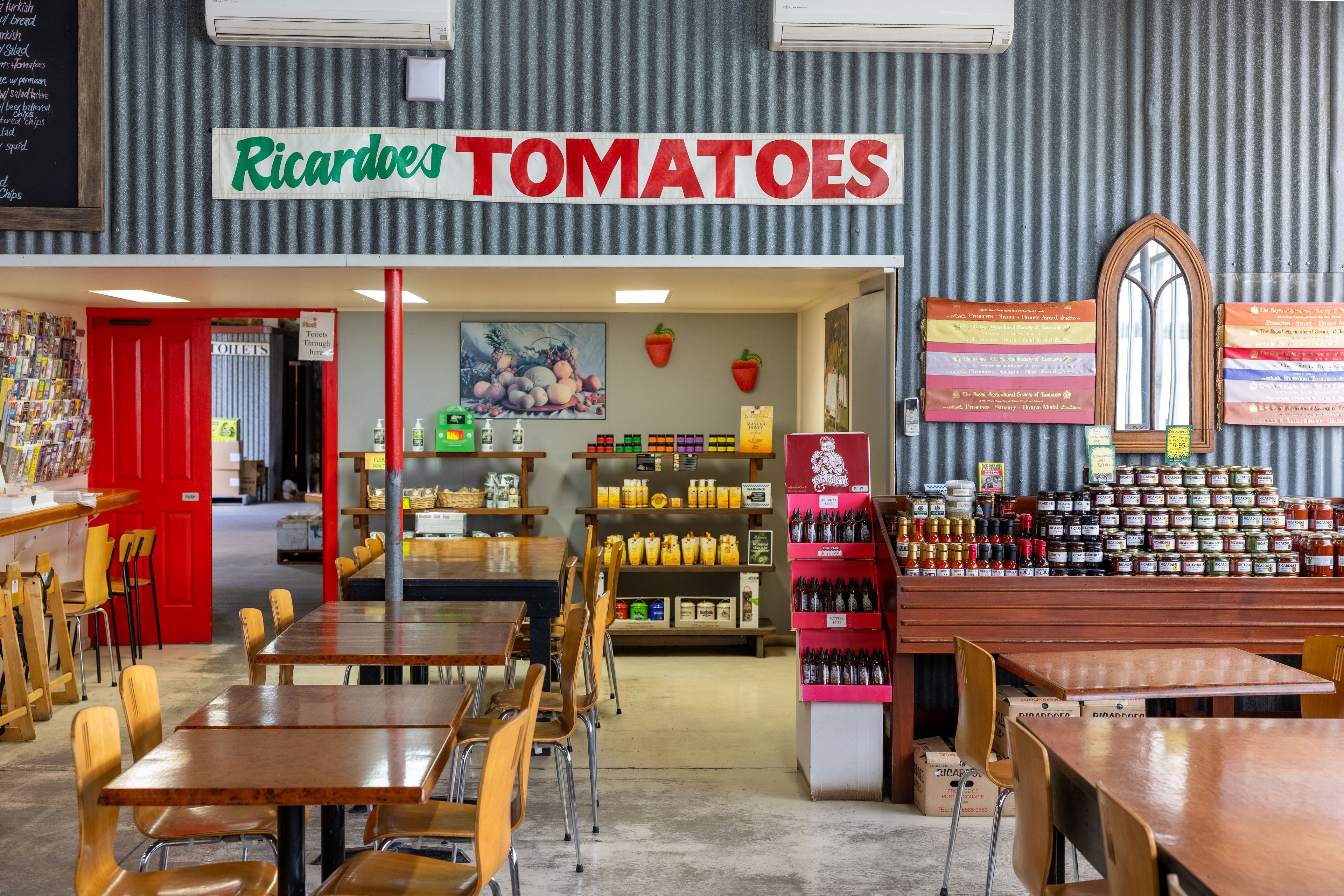 'Ricardoes Tomatoes' 221 Blackmans Point Road — photo from Ray White Rural Manning Valley