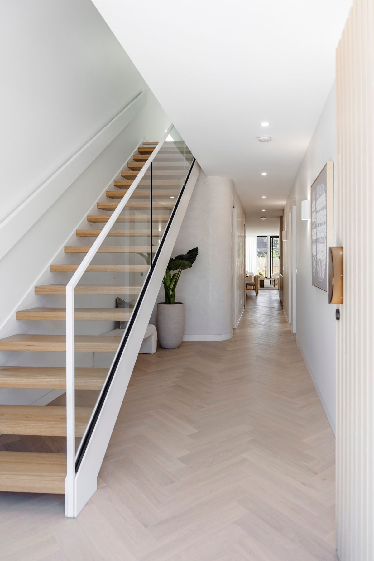 19a Kirkwood Road — photo 5 of 28