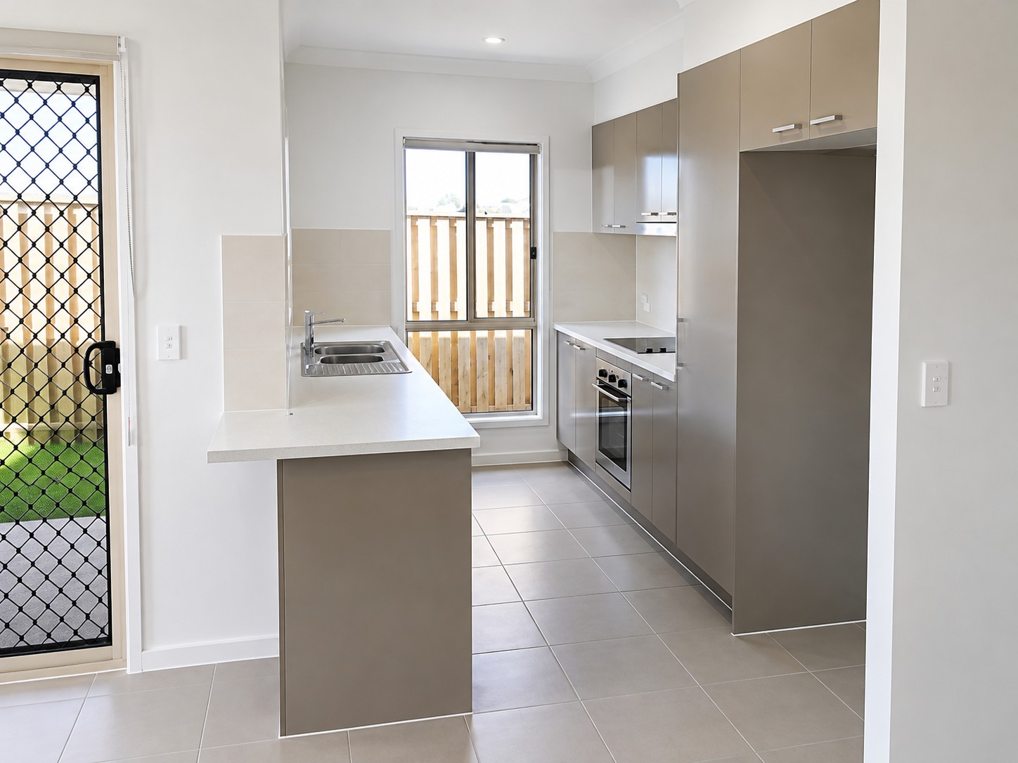 112 Napier Citcuit, Silkstone, QLD 4304