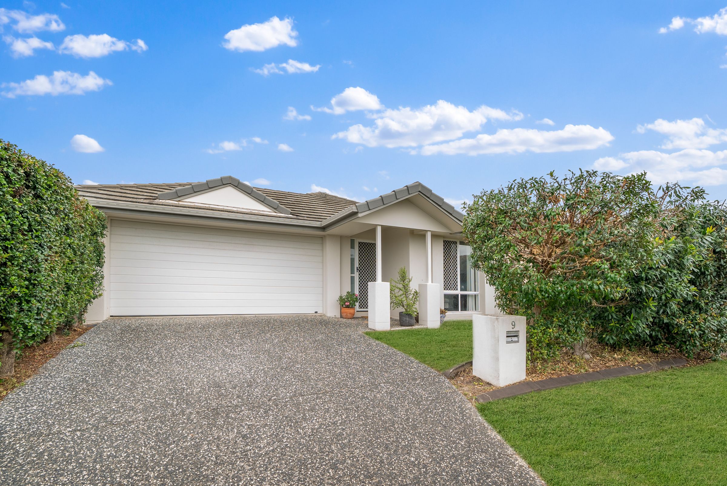 9 Lomond Street, North Lakes, QLD 4509