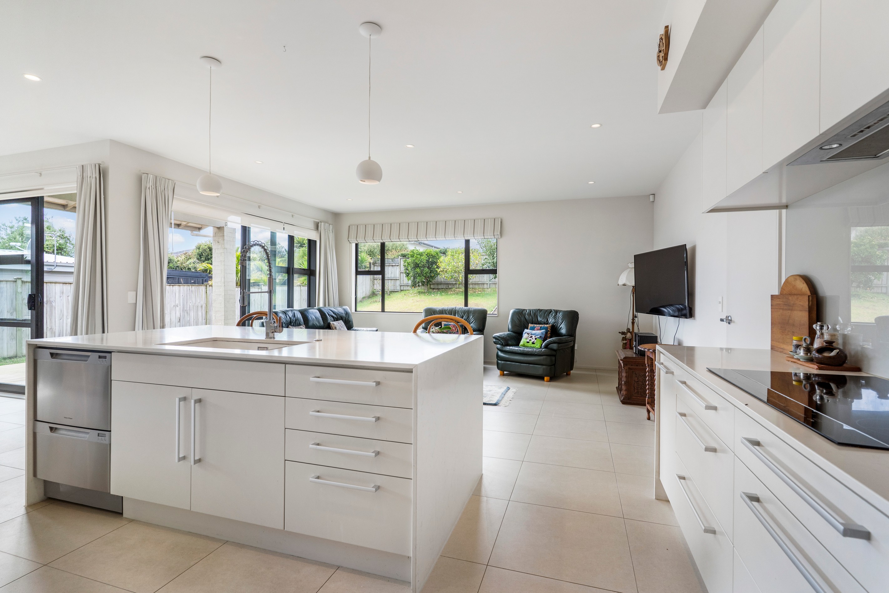 18 Lydiard Place, Beachlands, Manukau City