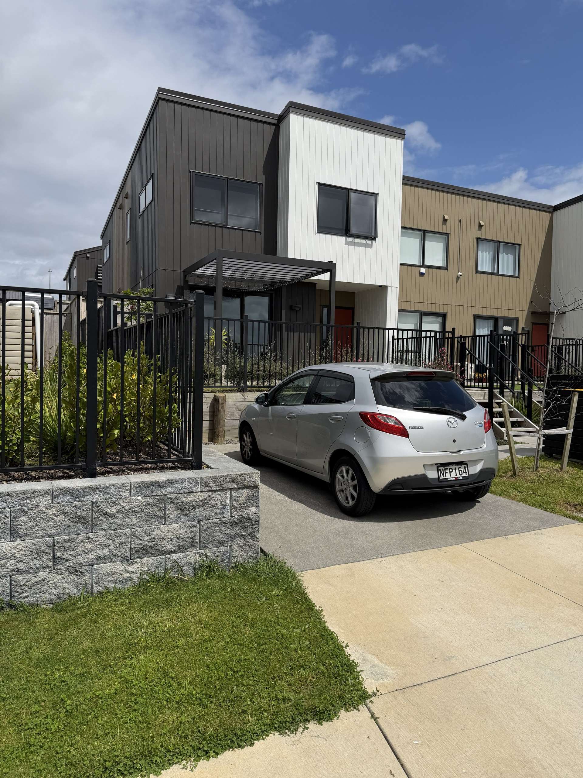 4 Rautahi Street, Flat Bush, Manukau City