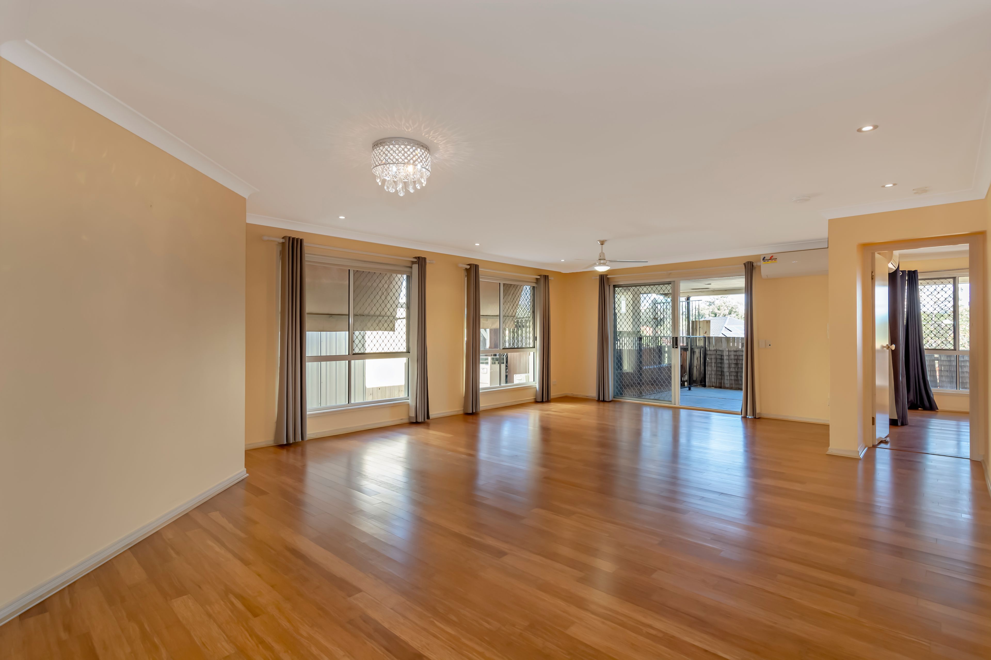 53 Marble Arch Place, Arundel, QLD 4214