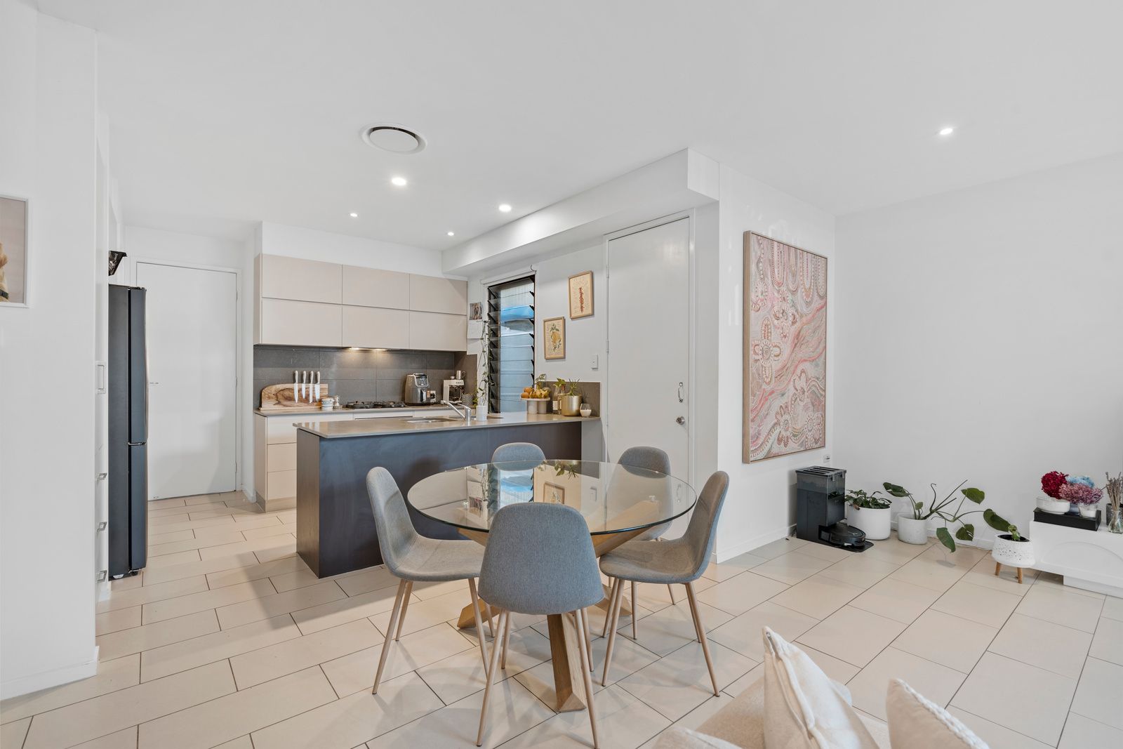 4/24 Querrin Street — photo 8 of 27