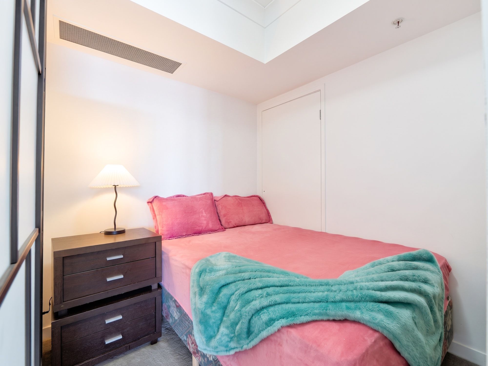 32507/9 Lawson Street — photo 7 of 27