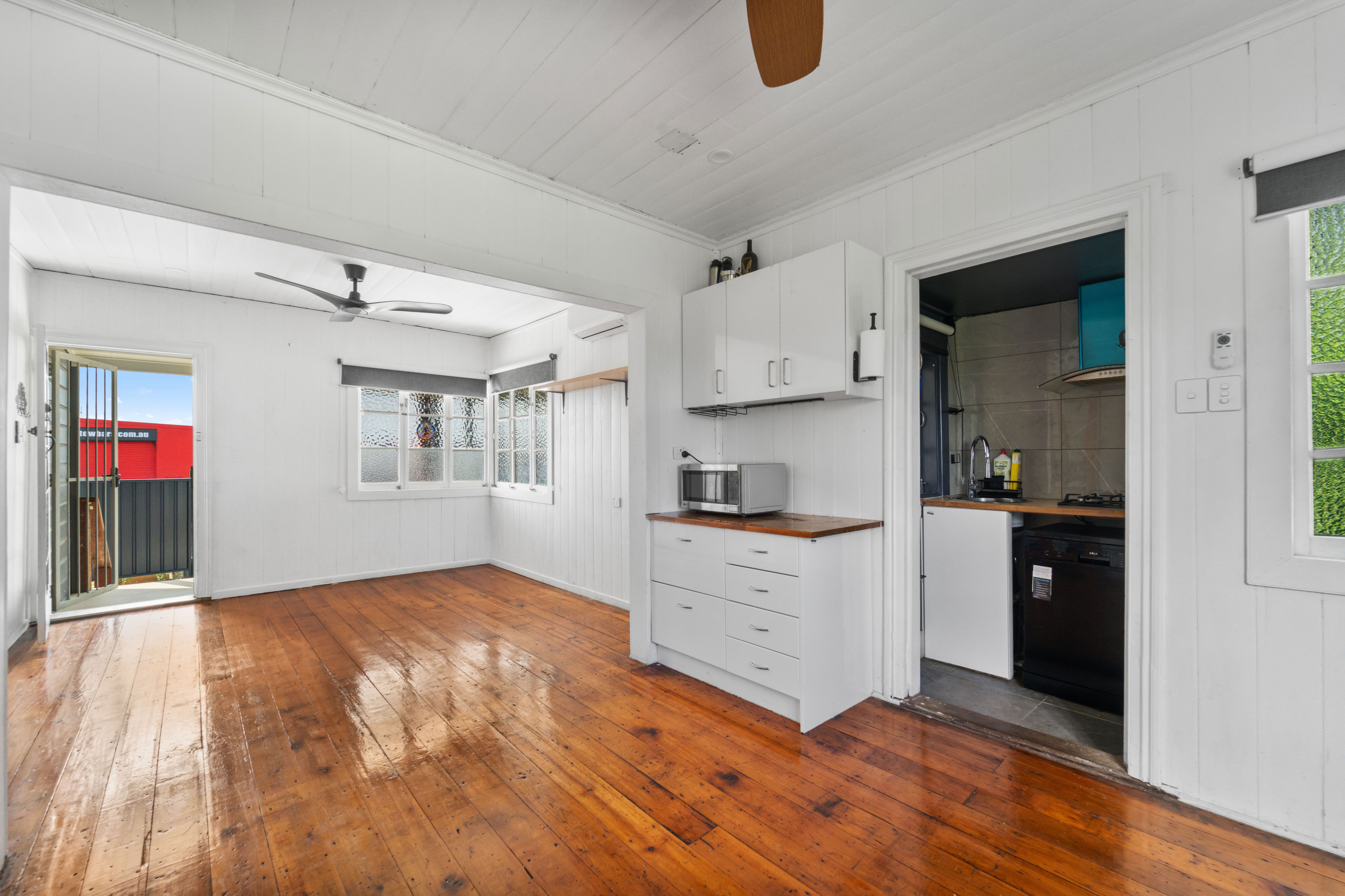 72 Queens Road — photo 5 of 10