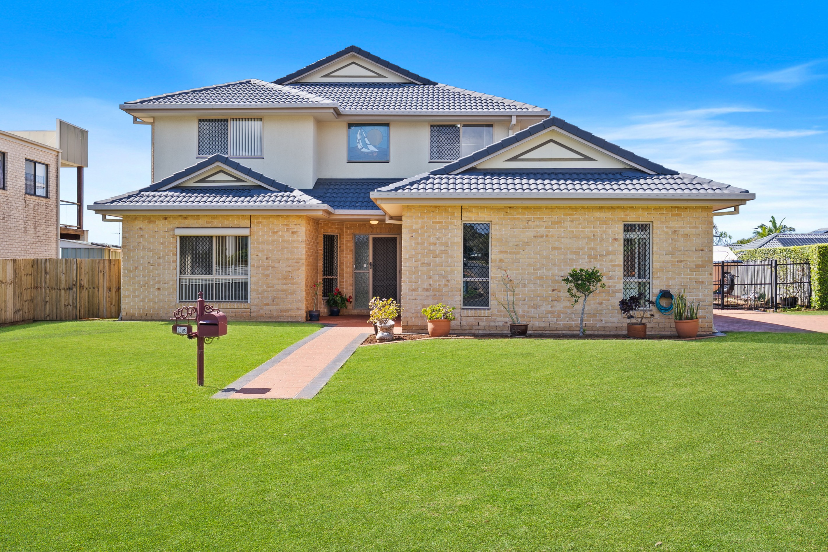 15 Penzance Drive, Redland Bay, QLD 4165