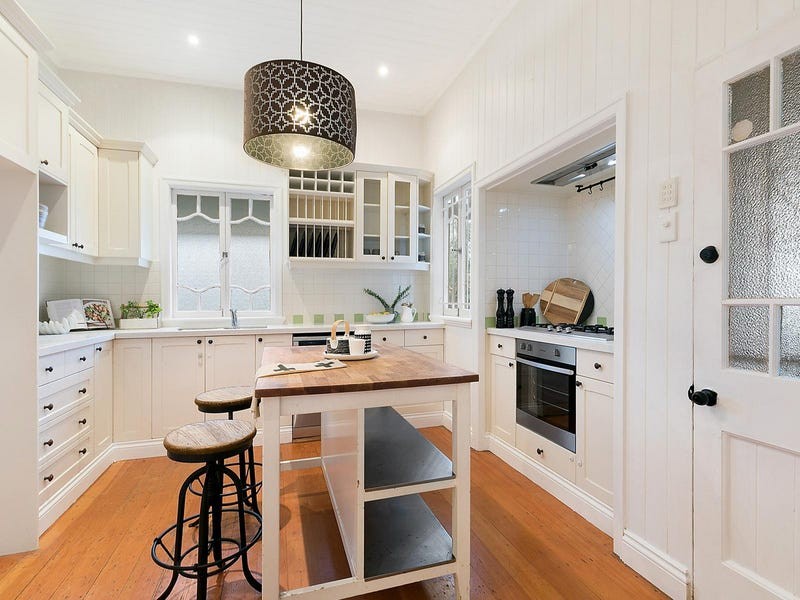 11 Sarah Street, Annerley, QLD 4103
