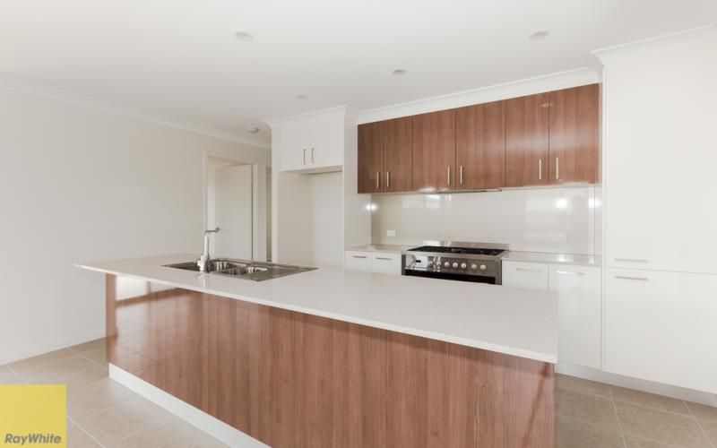 18 Azure Street, Rosewood, QLD 4340