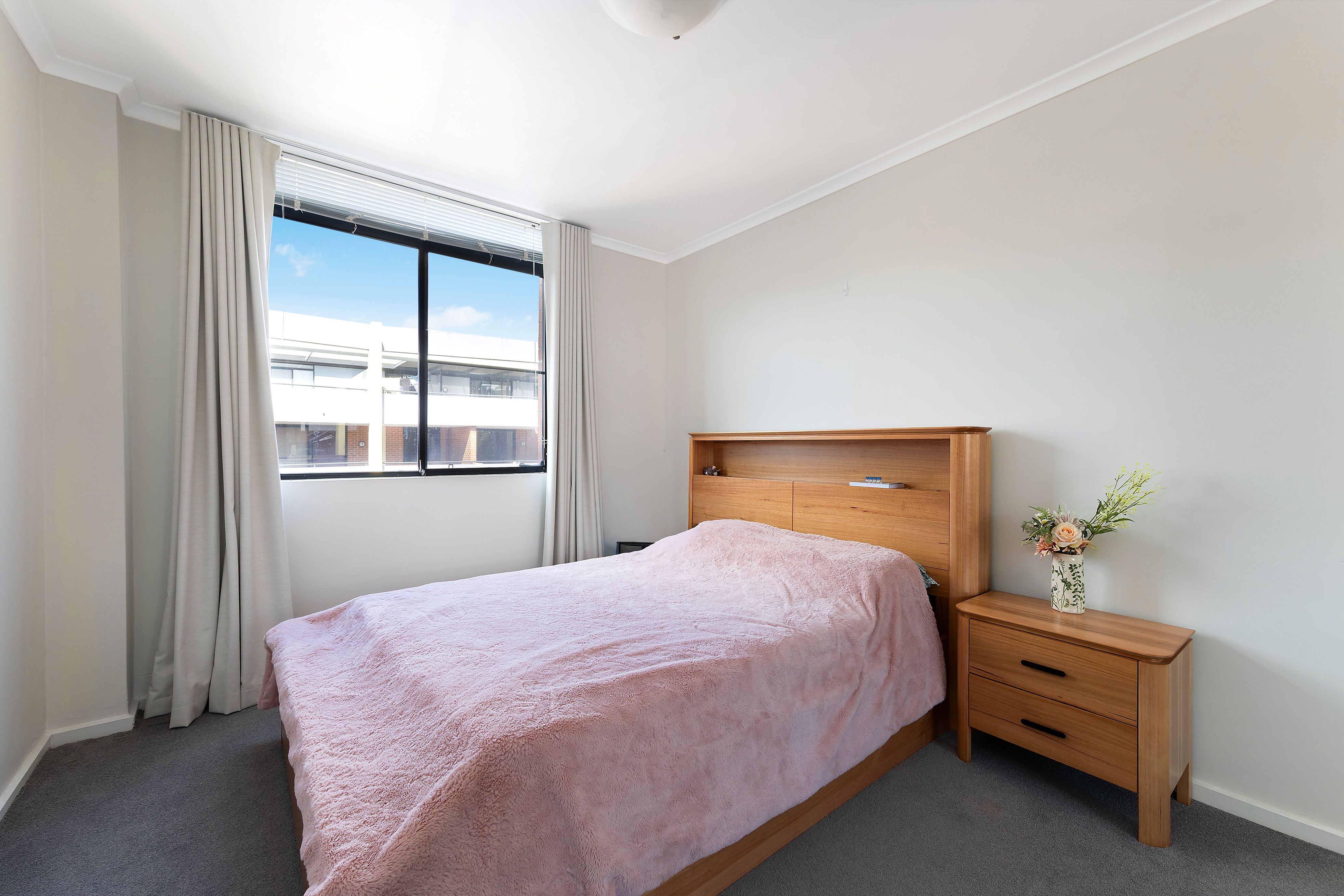 2707/32-36 Orara Street — photo 3 of 7