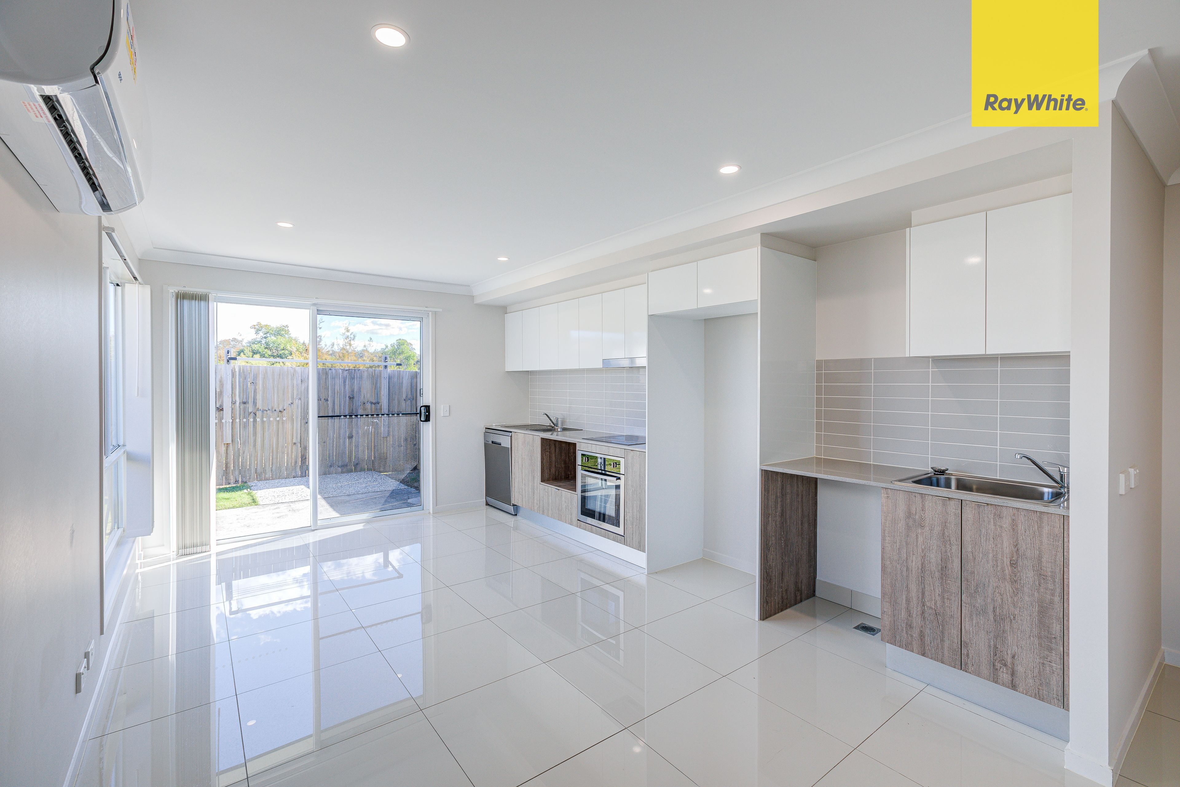 2/33 Rainbird, Logan Reserve, QLD 4133